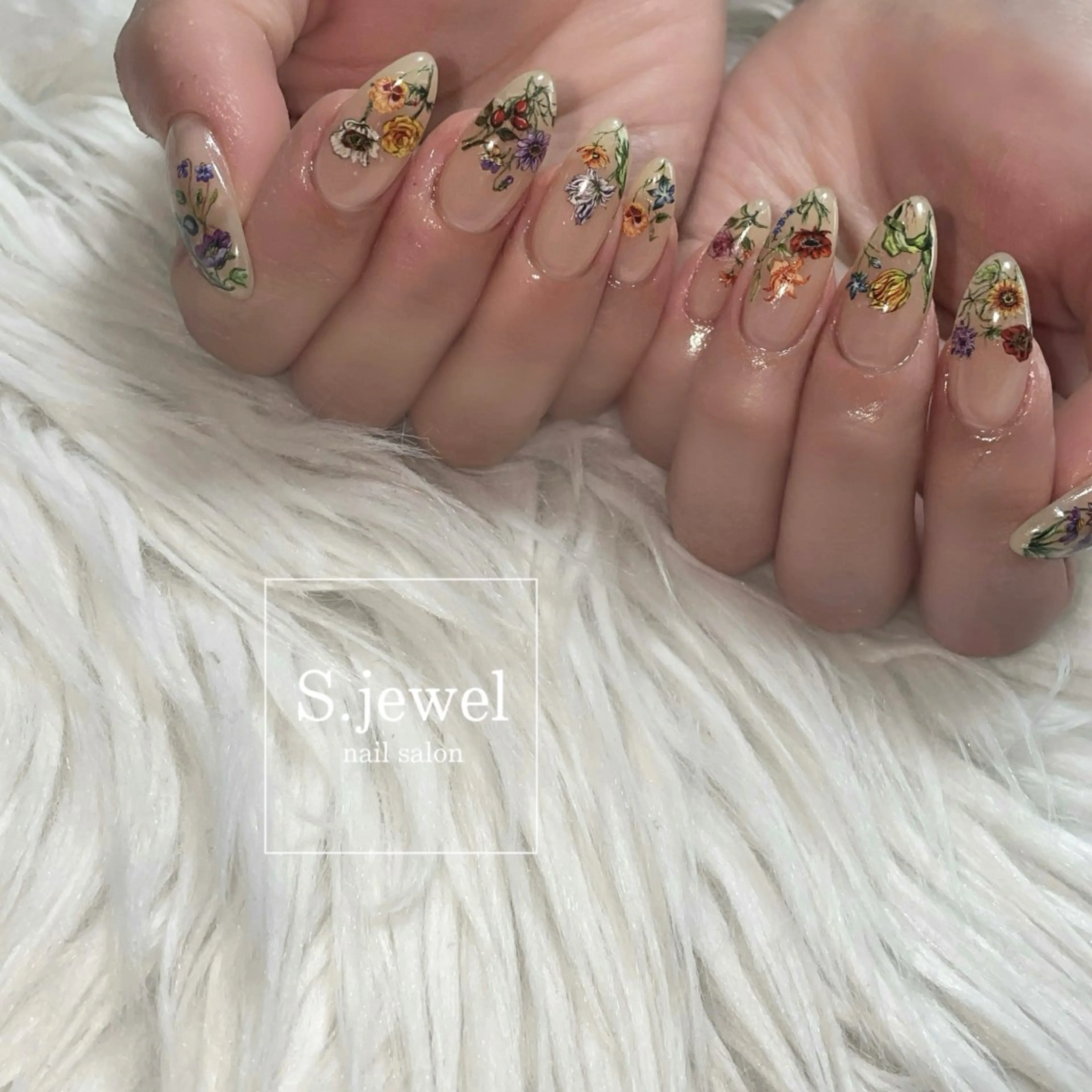 ネイル S. JEWELのネイルデザイン