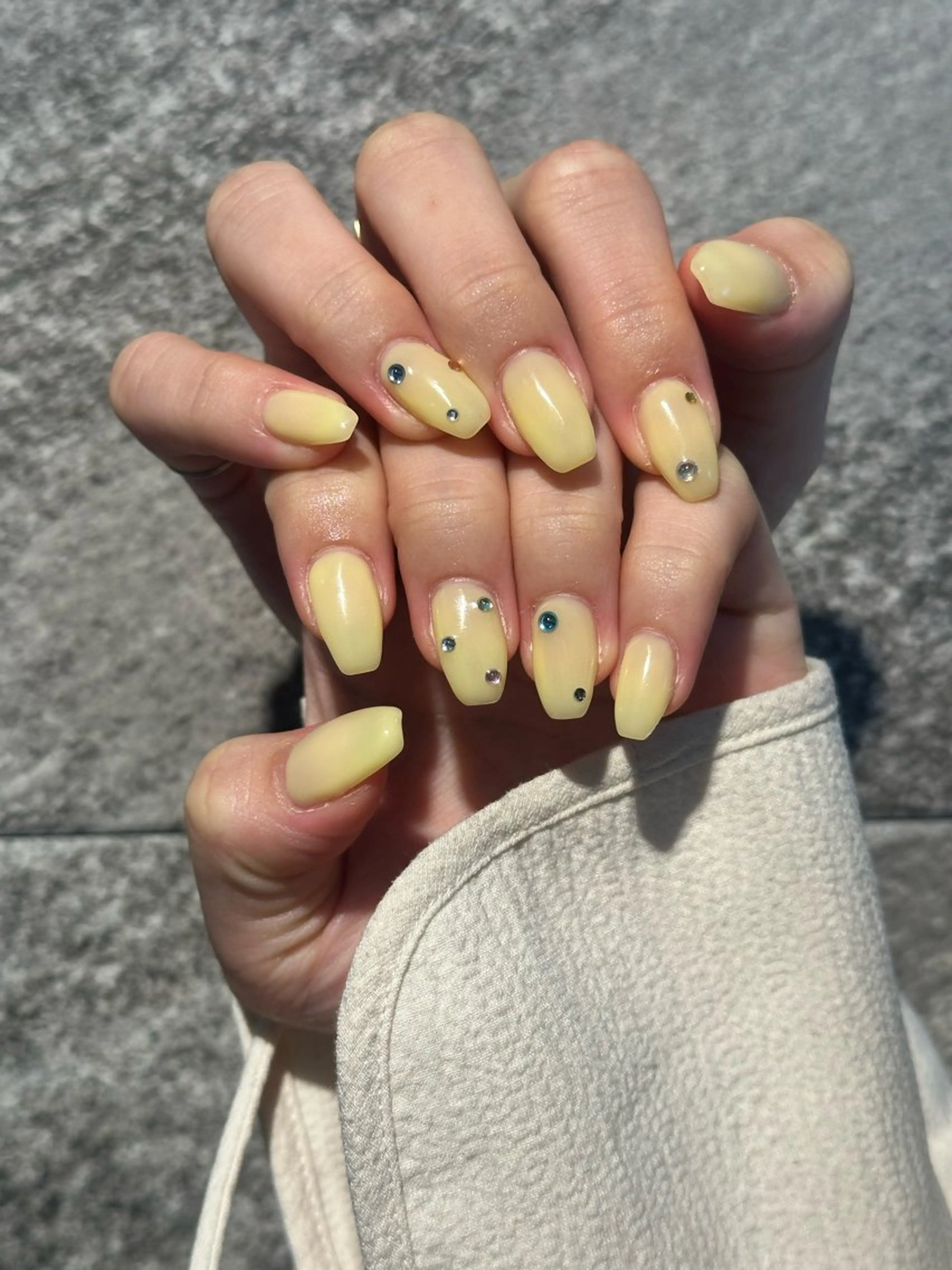 ネイル ストーンネイル ハンドネイル Yuji .Fのネイルデザイン