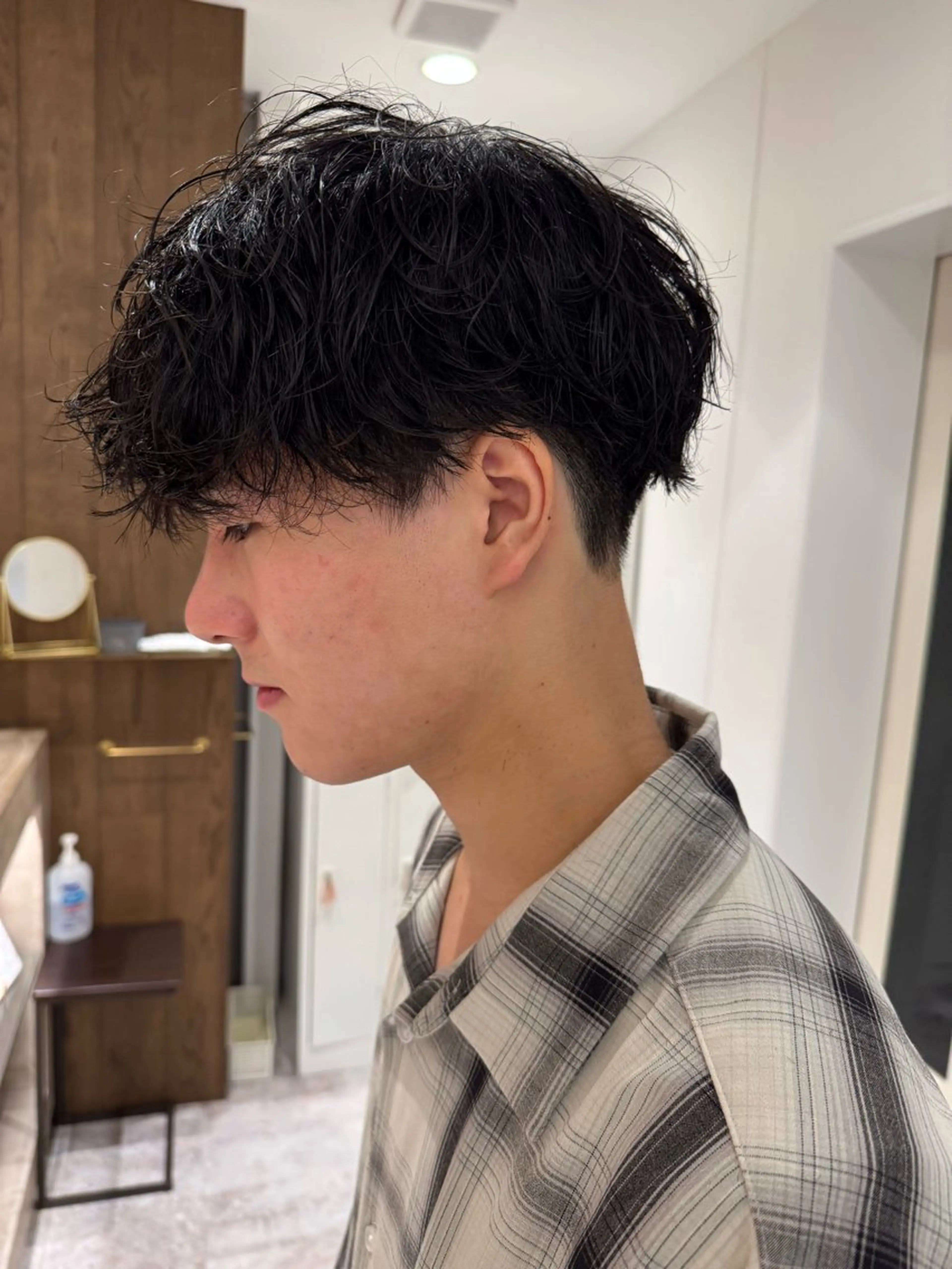 ミディアム パーマ メンズ ミディアムパーマ メンズパーマ 波巻きパーマ ニュアンスパーマ カット パーマ 鈴木結花/立川美容師 /お悩み解決型美容師のヘアスタイル