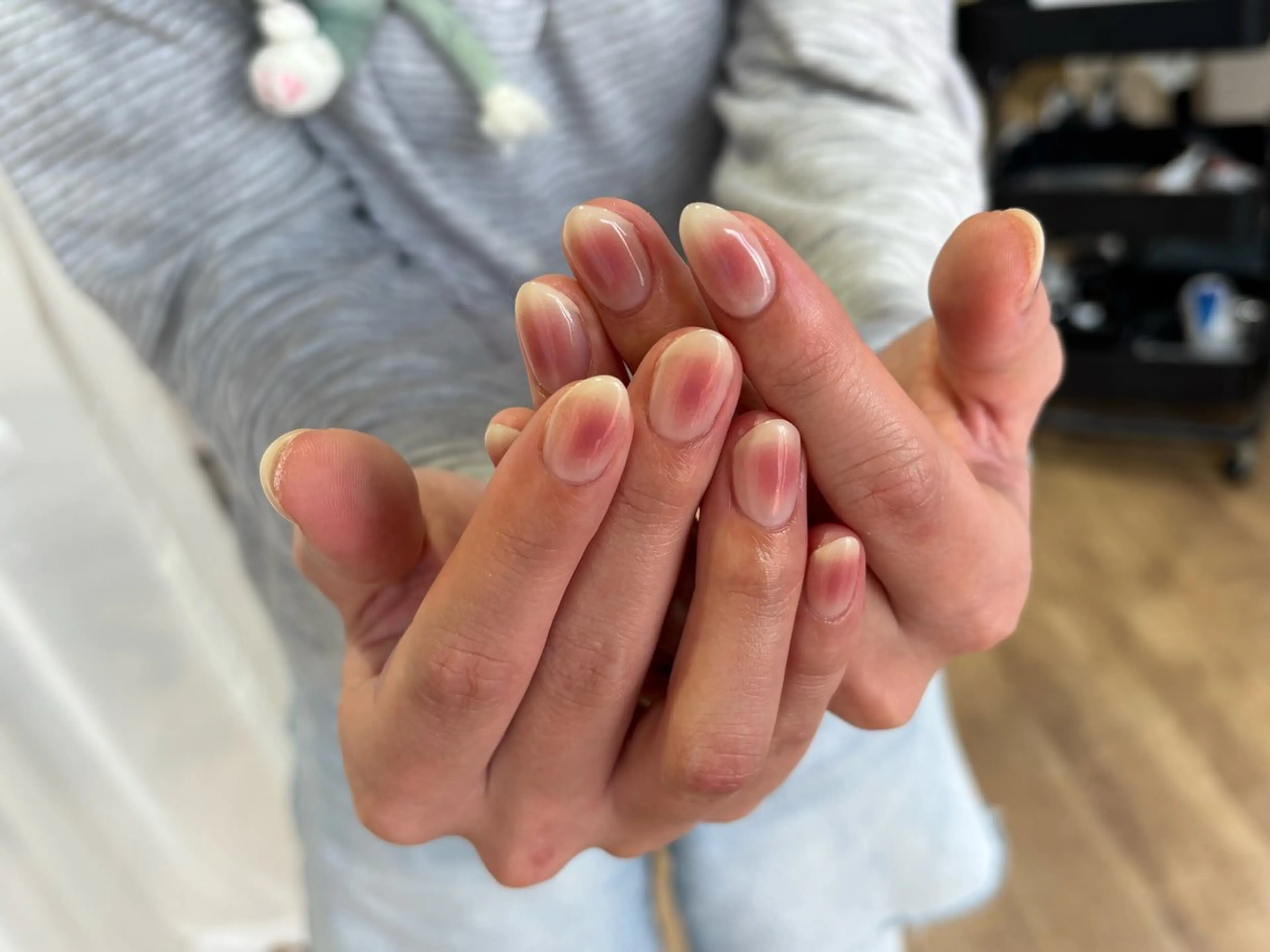 ネイル チークネイル 持ち込み ハンドネイル nailsister まゆのネイルデザイン