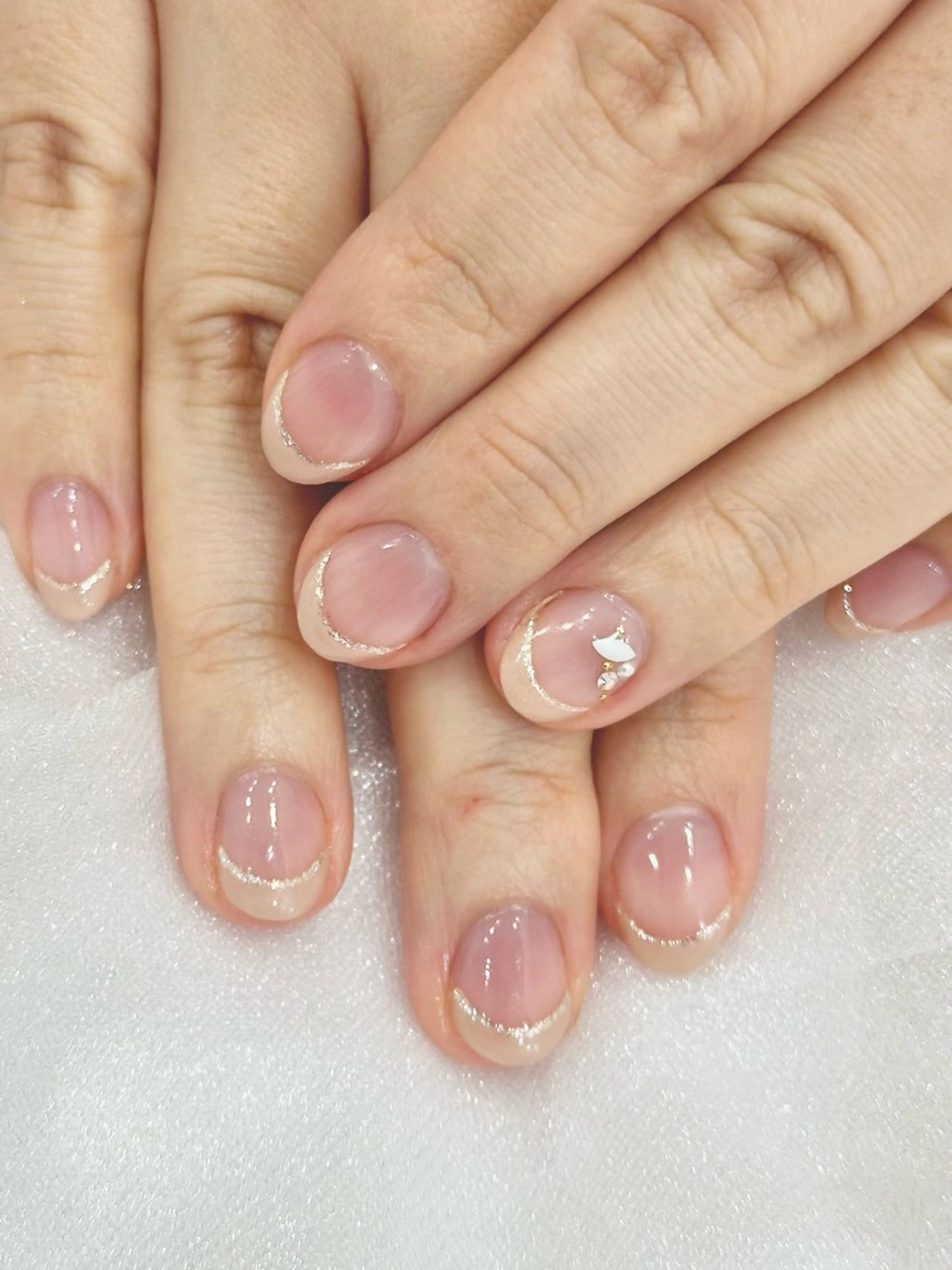 ネイル ラメ(グリッター) ストーンネイル ブライダルネイル ハンドネイル ハンドケア diarily はるひのネイルデザイン