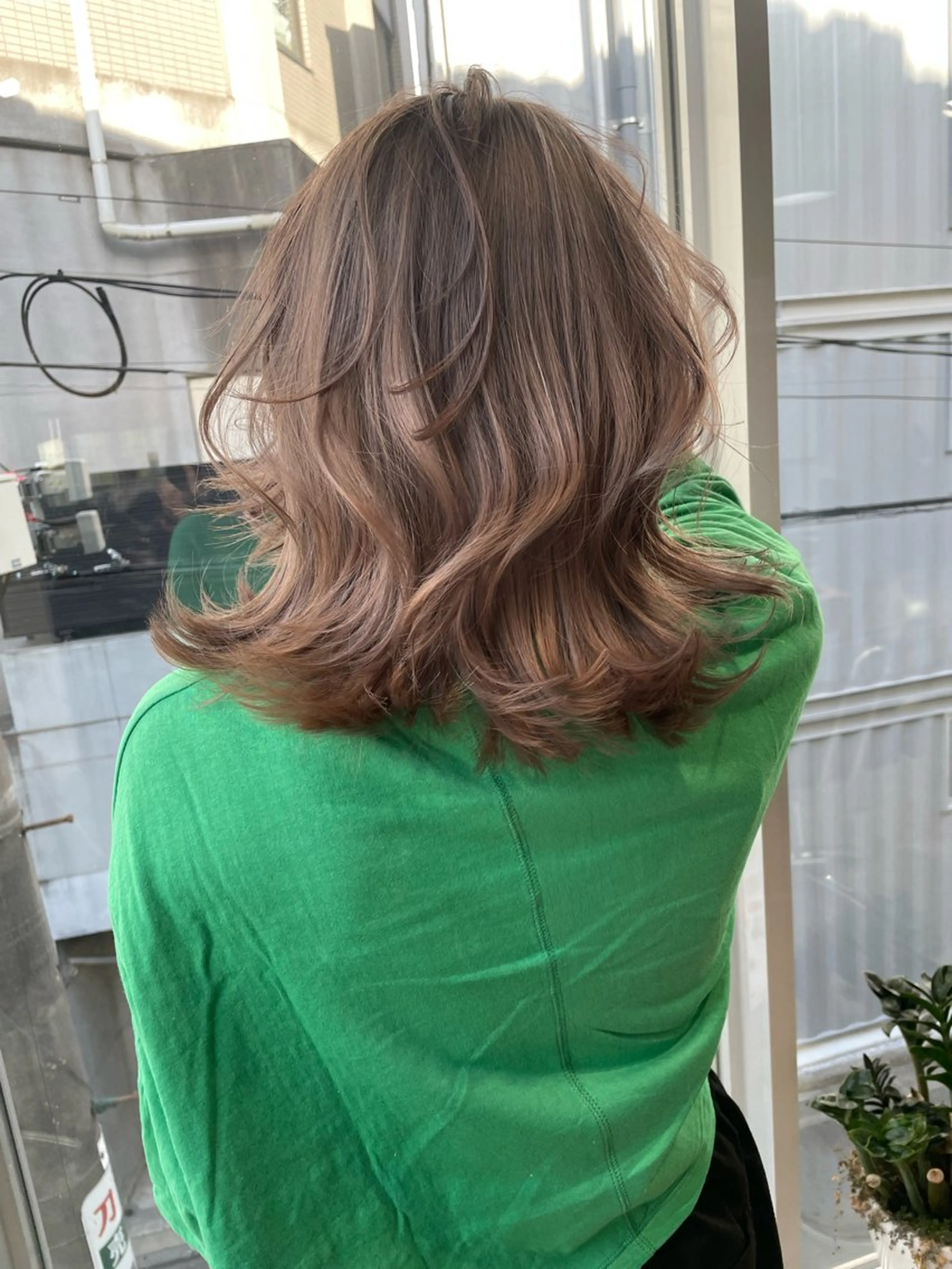 ミディアム カラー カット ヘアカラー トリートメント ヘアセット 💜ハイトーン💛 マジカルかいちゃんのヘアスタイル
