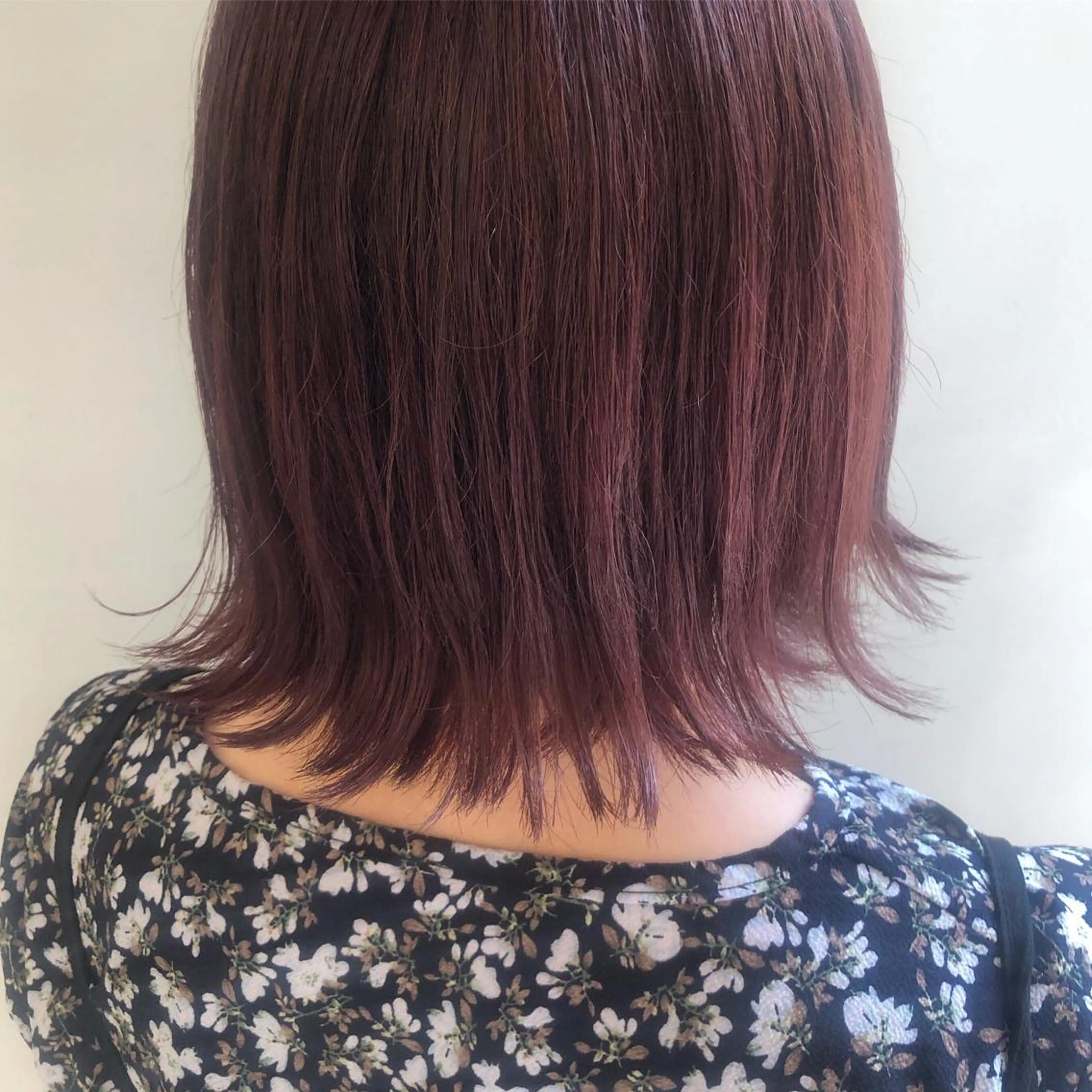 ミディアム カラー ブリーチ ラベンダーカラー ラベンダーピンク ピンクカラー カット ヘアカラー 齋藤 咲のヘアスタイル