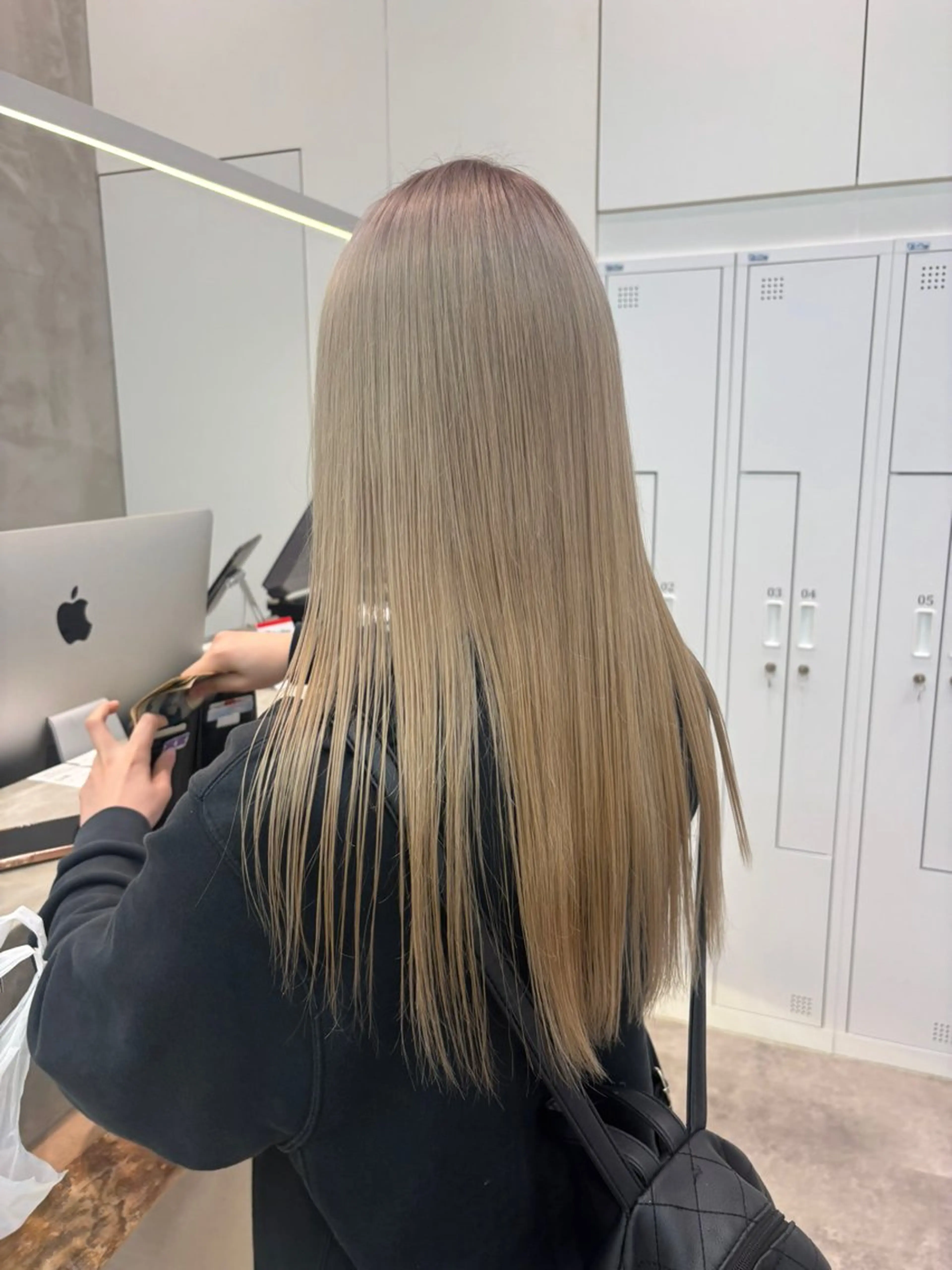 セミロング ヘアカラー ALLY所属・🫧透明感カラー🫧 AYANAのヘアスタイル