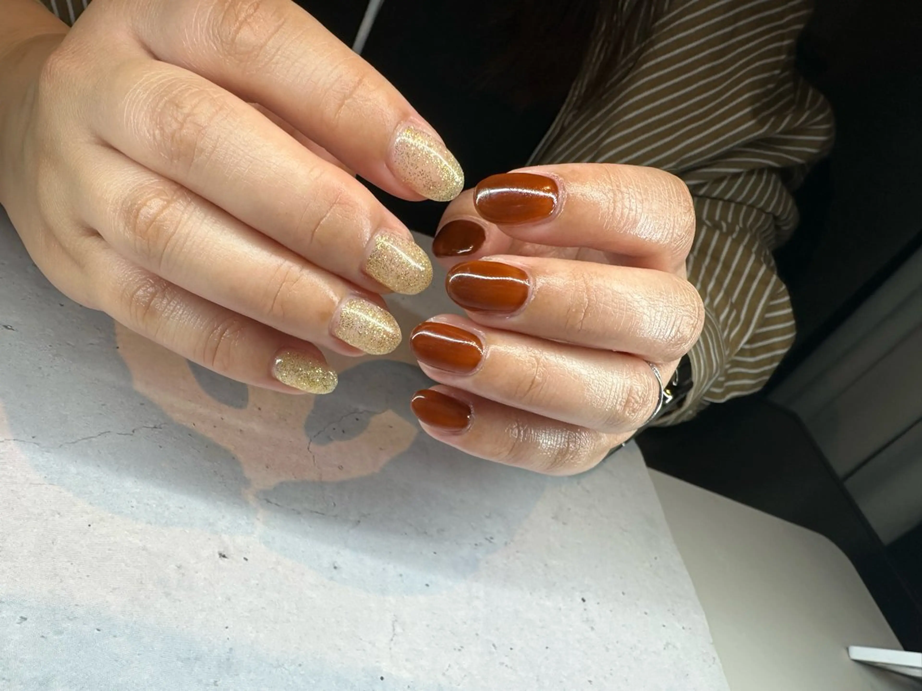 ネイル ブルー マグネットネイル ミラーネイル ニュアンスネイル ぷっくりネイル nailsalon Daphneのネイルデザイン