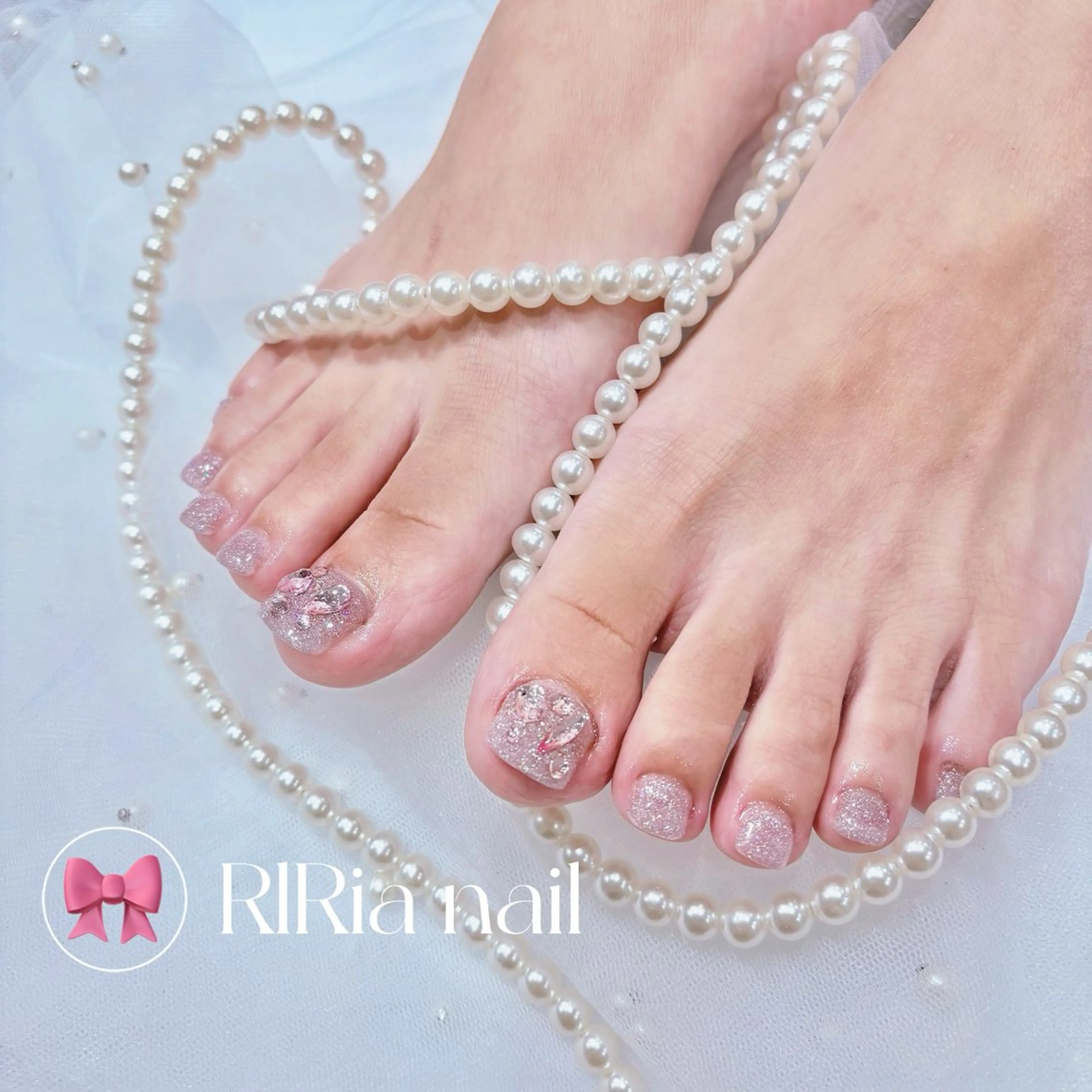 ネイル 長さ出し フットネイル キラキラネイル ラメ(グリッター) ピンク フットネイル 🎀RIRia nail🎀のネイルデザイン