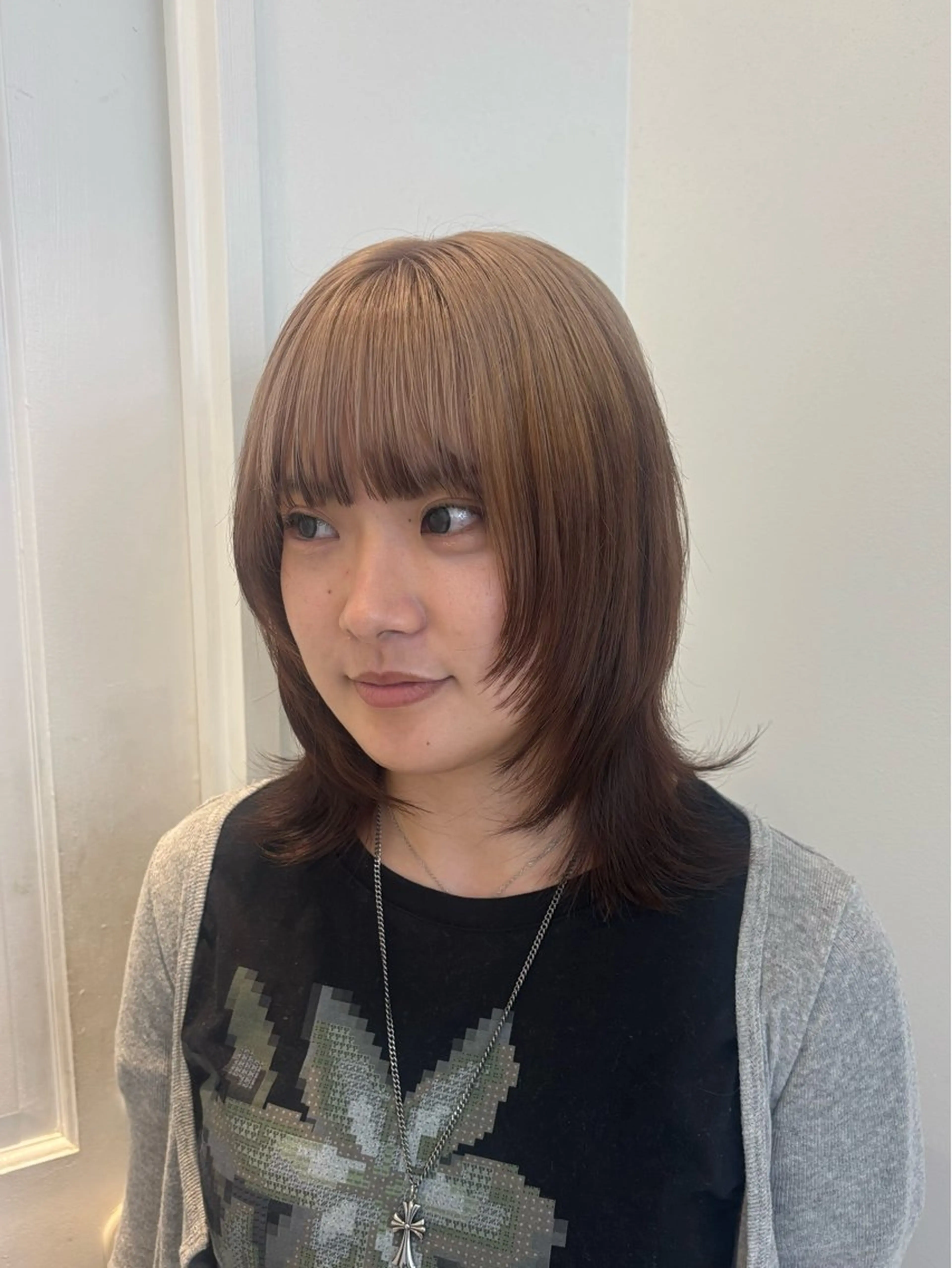 ミディアム カラー ベージュカラー ブルーカラー ブラウンカラー デザインカラー ダブルカラー ヘアカラー レイヤー sala 推しカラー職人🎀のヘアスタイル