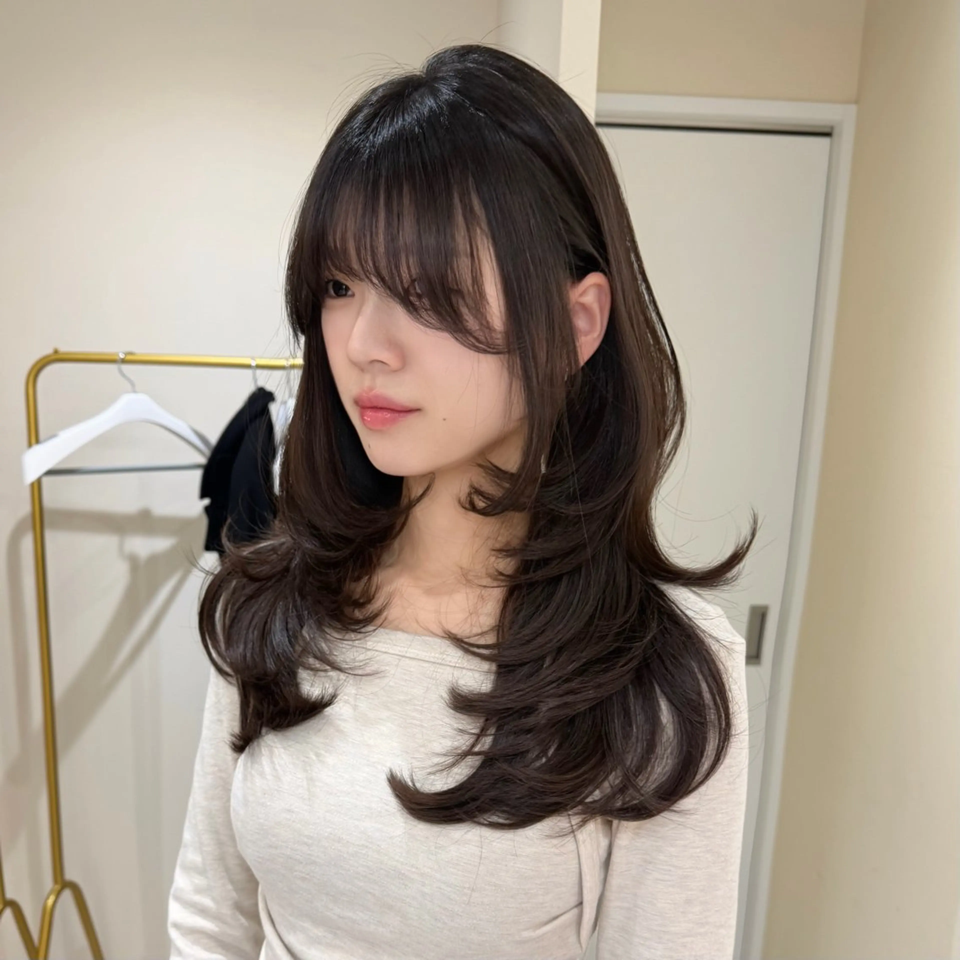 セミロング カラー ヘアアレンジ レイヤーカット 小顔カット カット ヘアカラー トリートメント レイヤーカット🤍 RINAのヘアスタイル