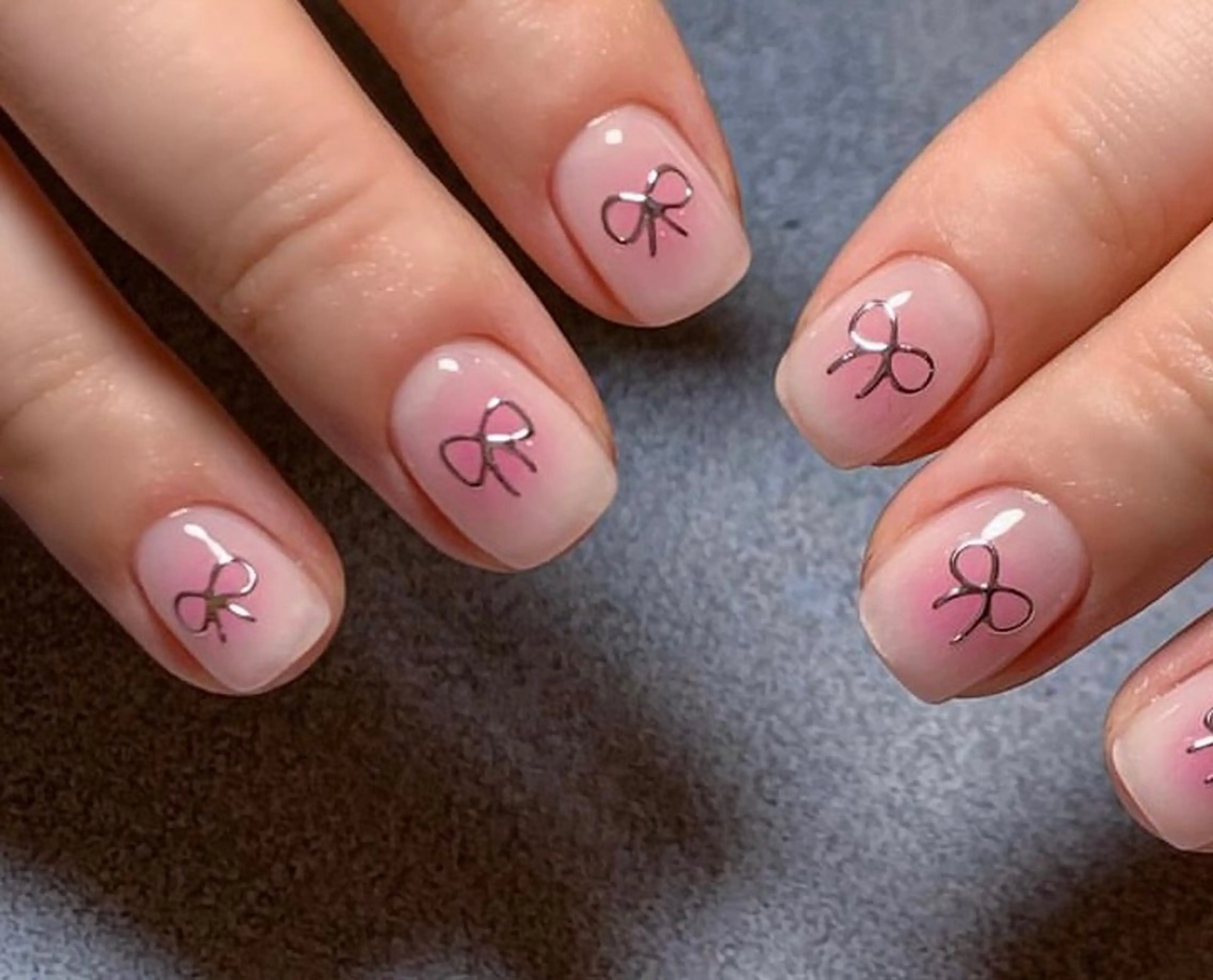 ネイル チークネイル オトク ネイルのネイルデザイン