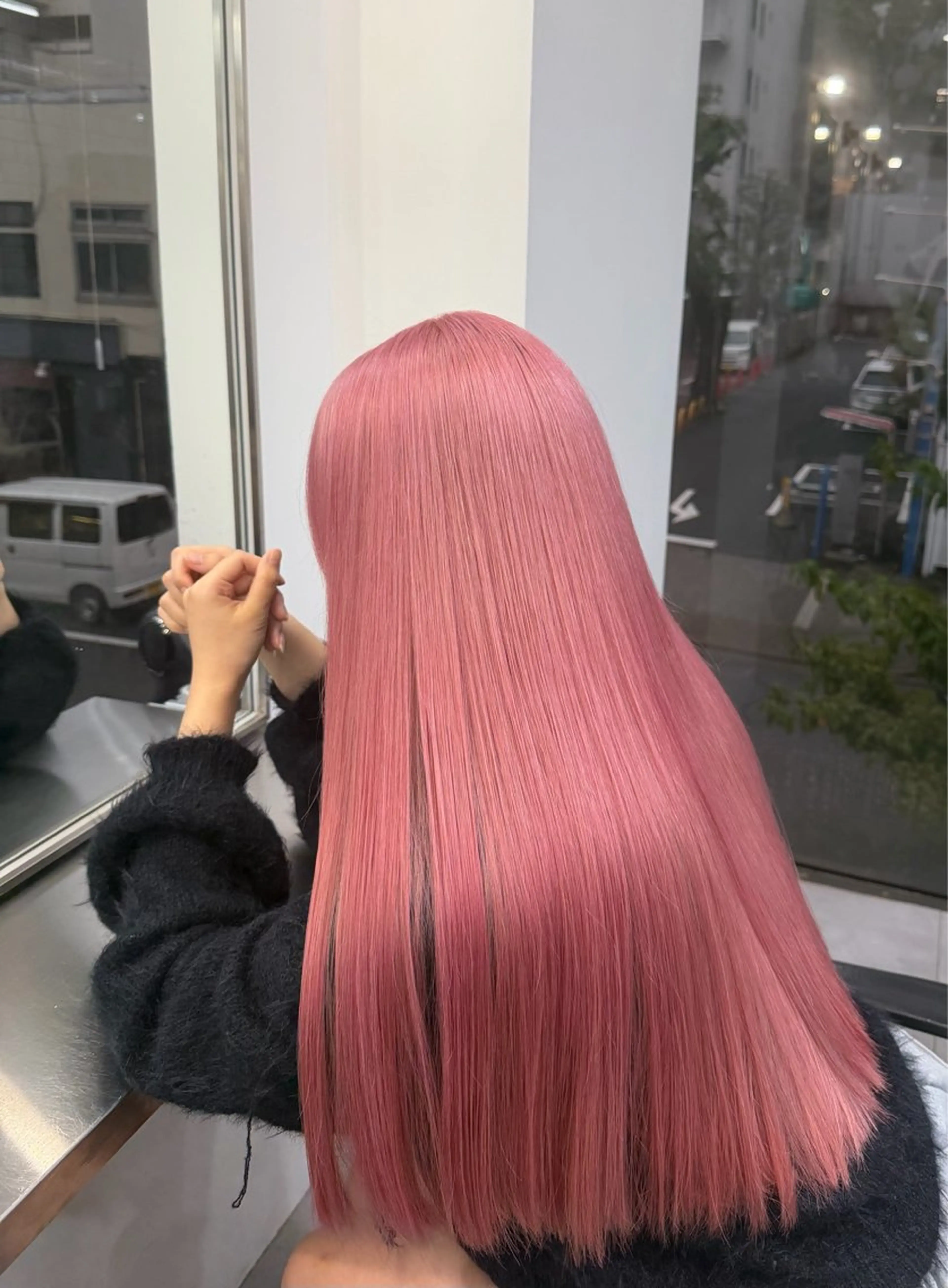 ロング カラー ブリーチ ハイトーンカラー ピンクカラー ヘアカラー 蔭山 幸奈のヘアスタイル