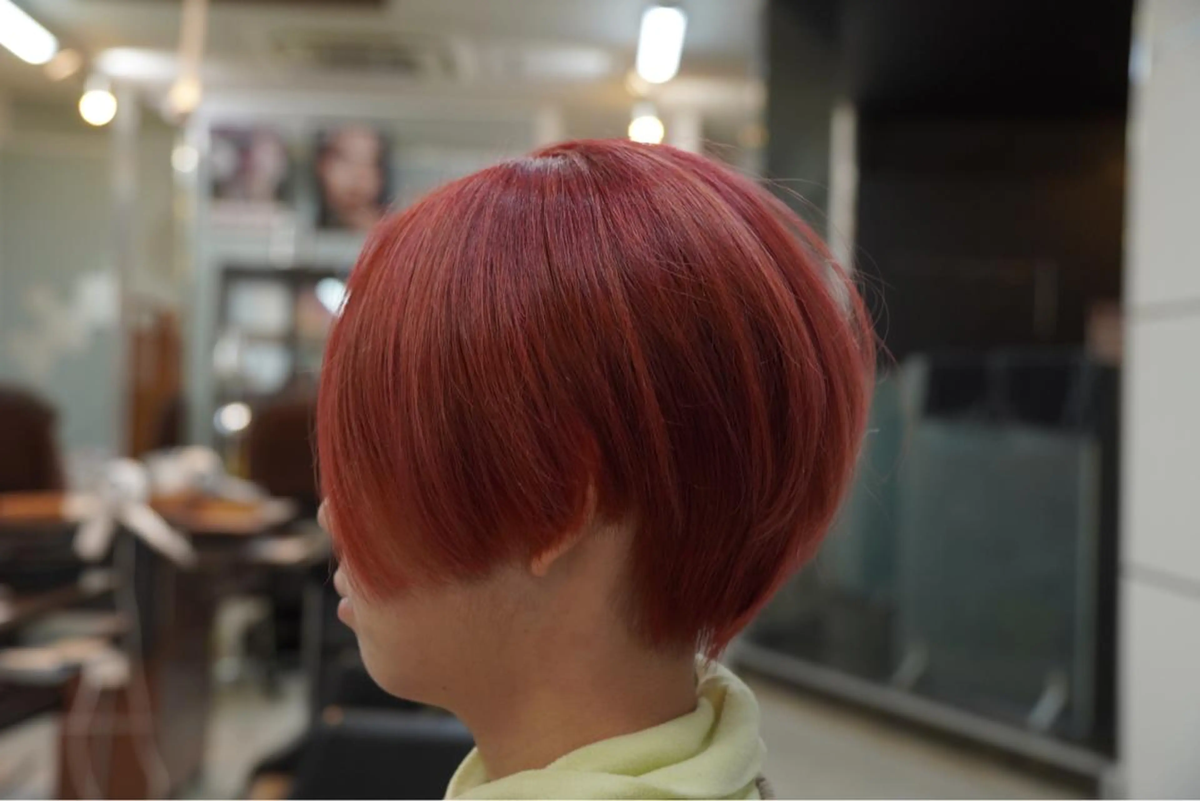 カラー ブリーチ ピンクカラー 能登谷 泉稀のヘアスタイル