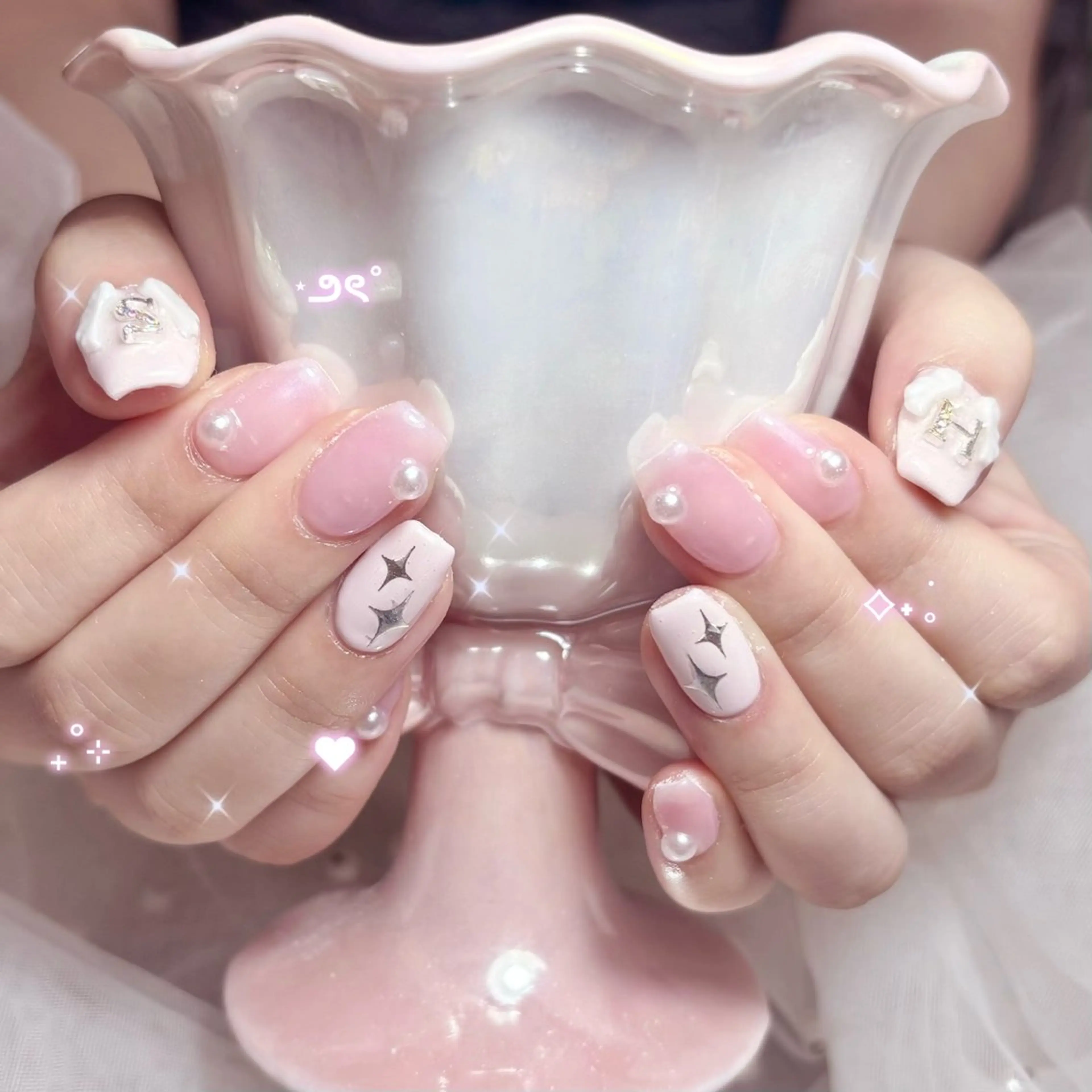 ネイル Momoka .のネイルデザイン