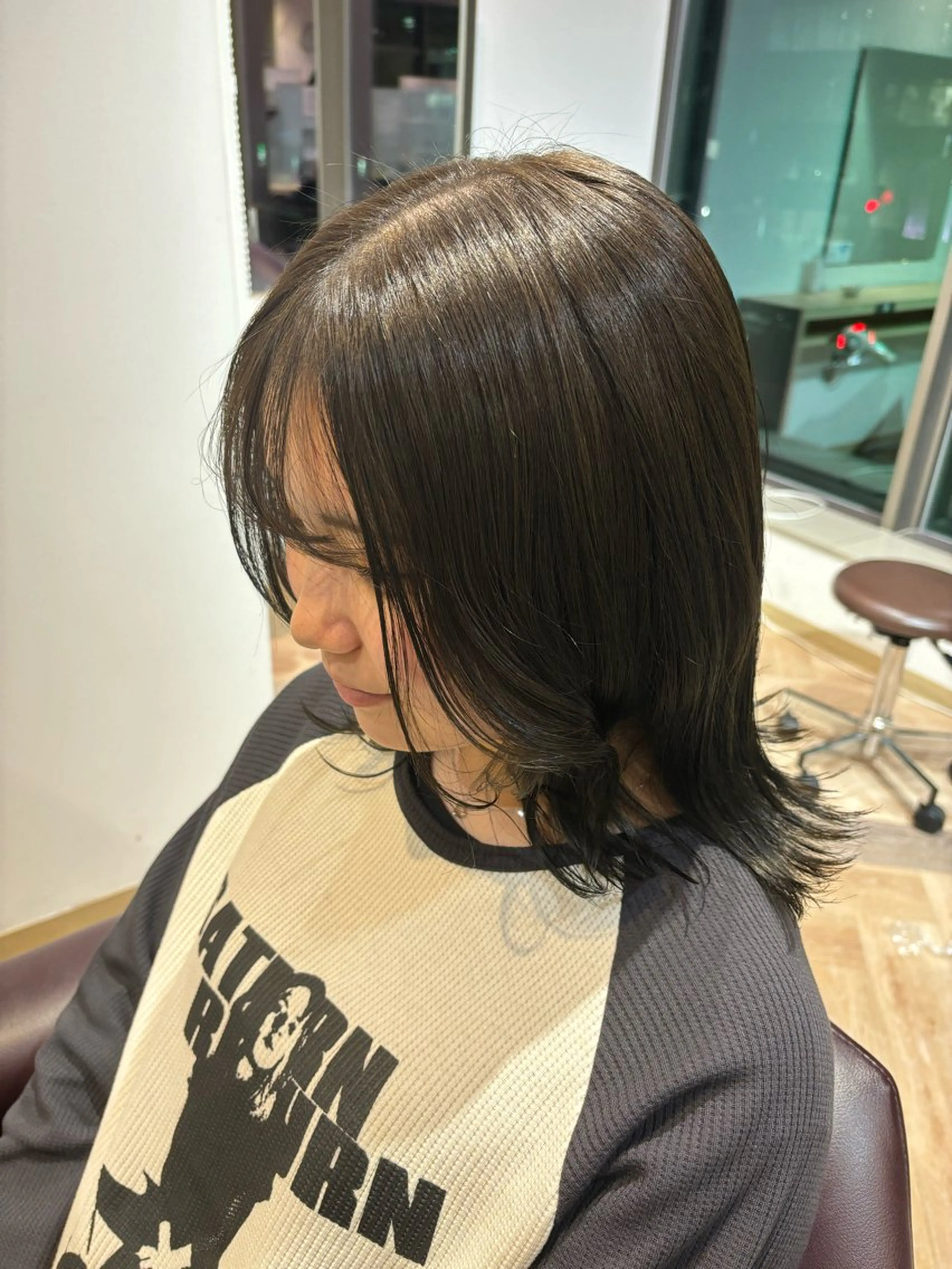 ミディアム カラー ゆい/パーマ/レイヤ ー/似合わせカラーのヘアスタイル