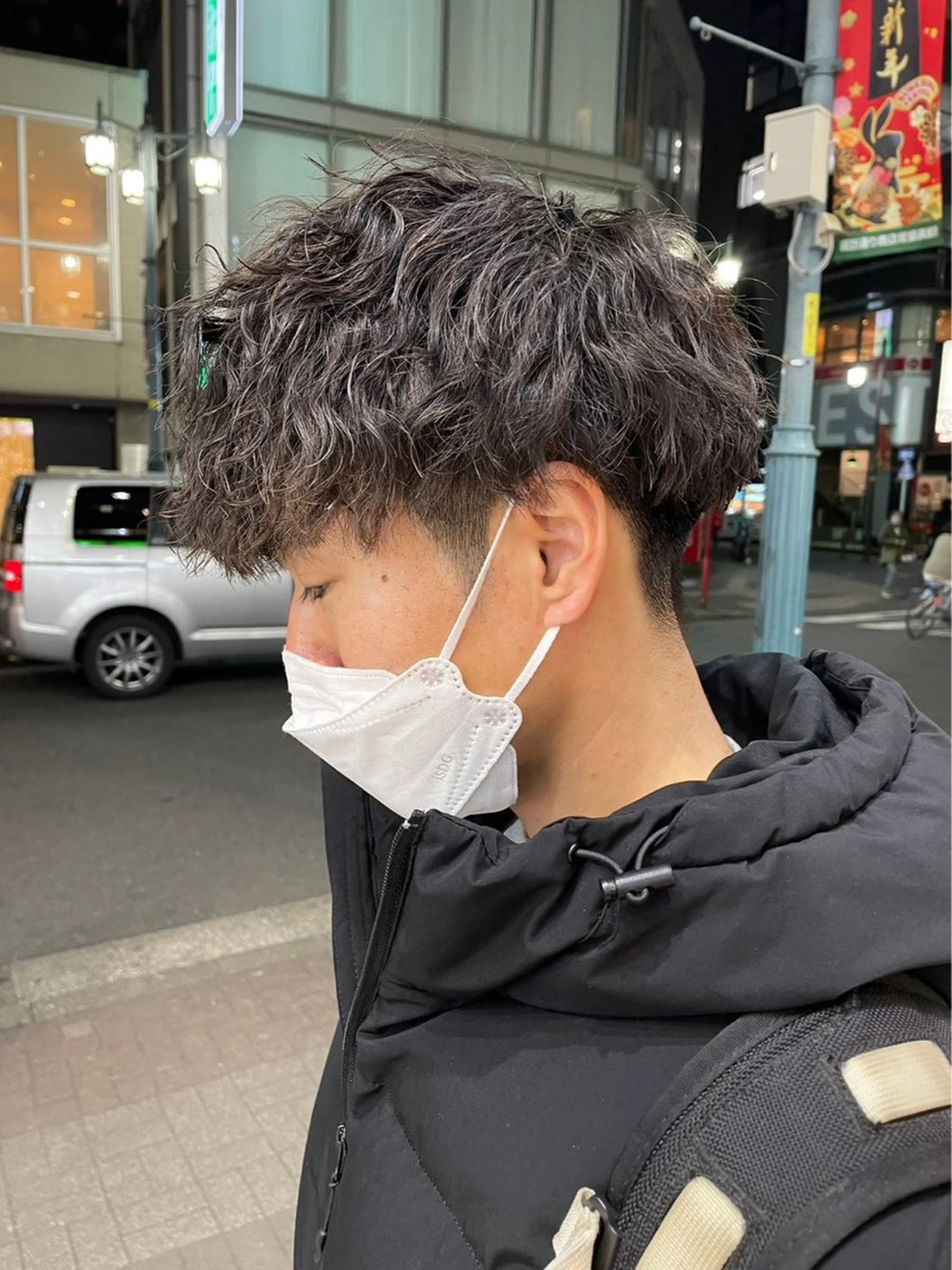 パーマ メンズ メンズハイライト メンズパーマ 波巻きパーマ カット パーマ トリートメント ヘアセット パーマ ネイル /コトミ🐸のネイルデザイン