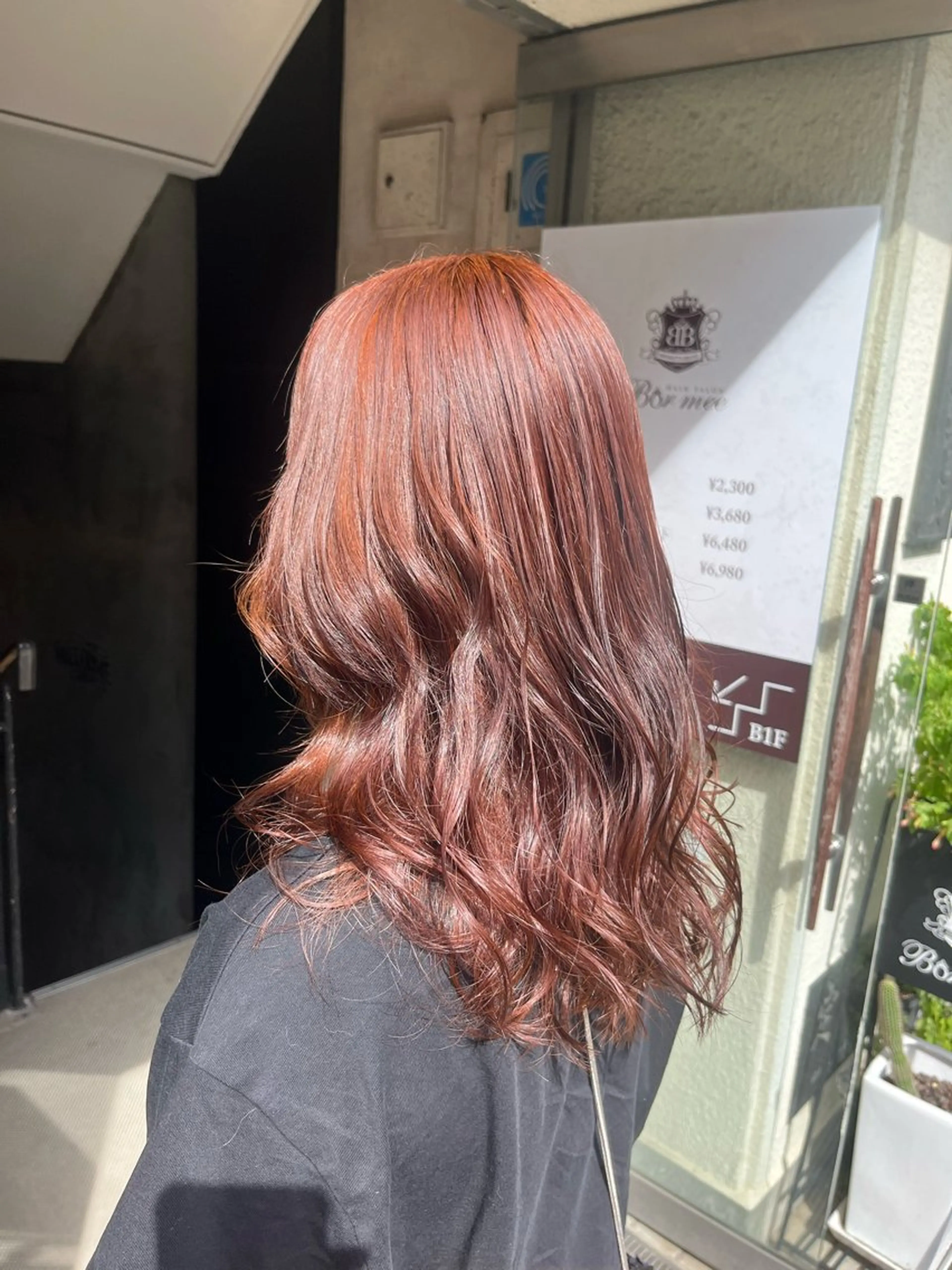 セミロング カラー 艶髪/ハイトーン/ ヘアセット/モエノのヘアスタイル