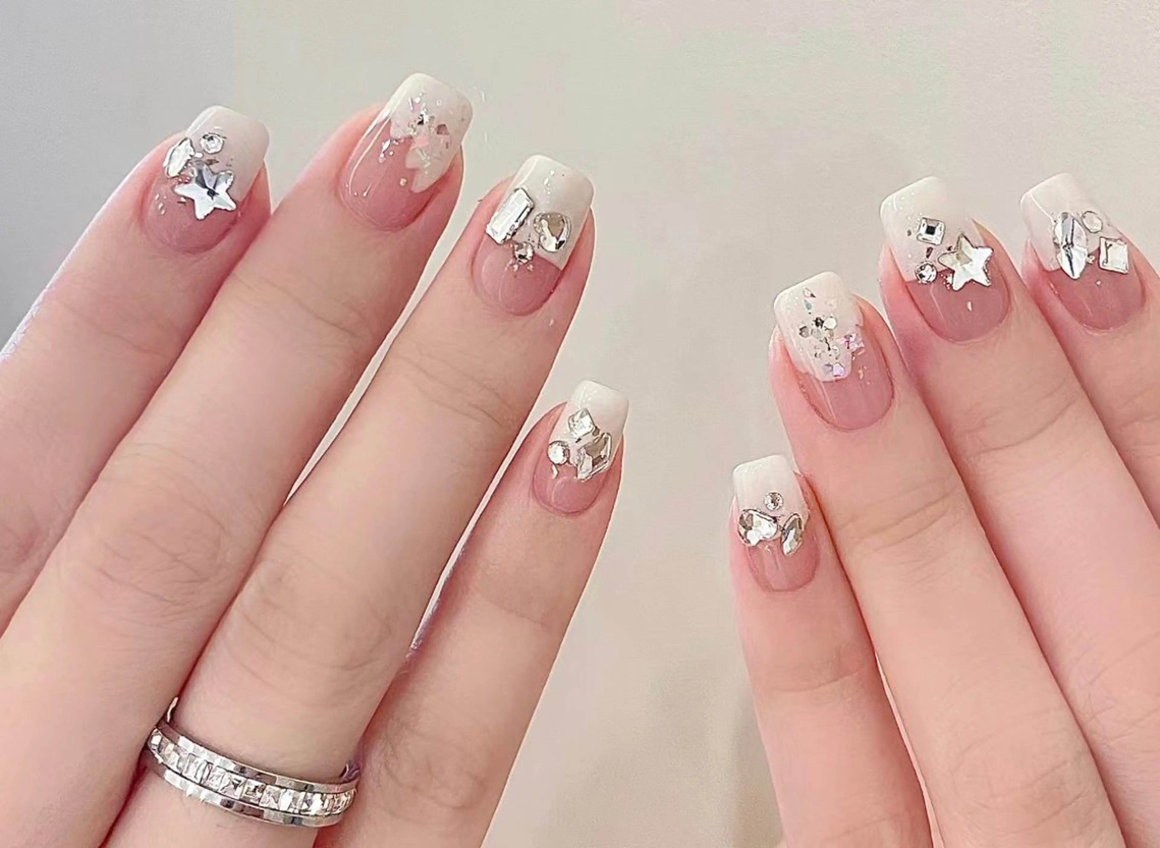 ネイル シーシー ネイルのネイルデザイン