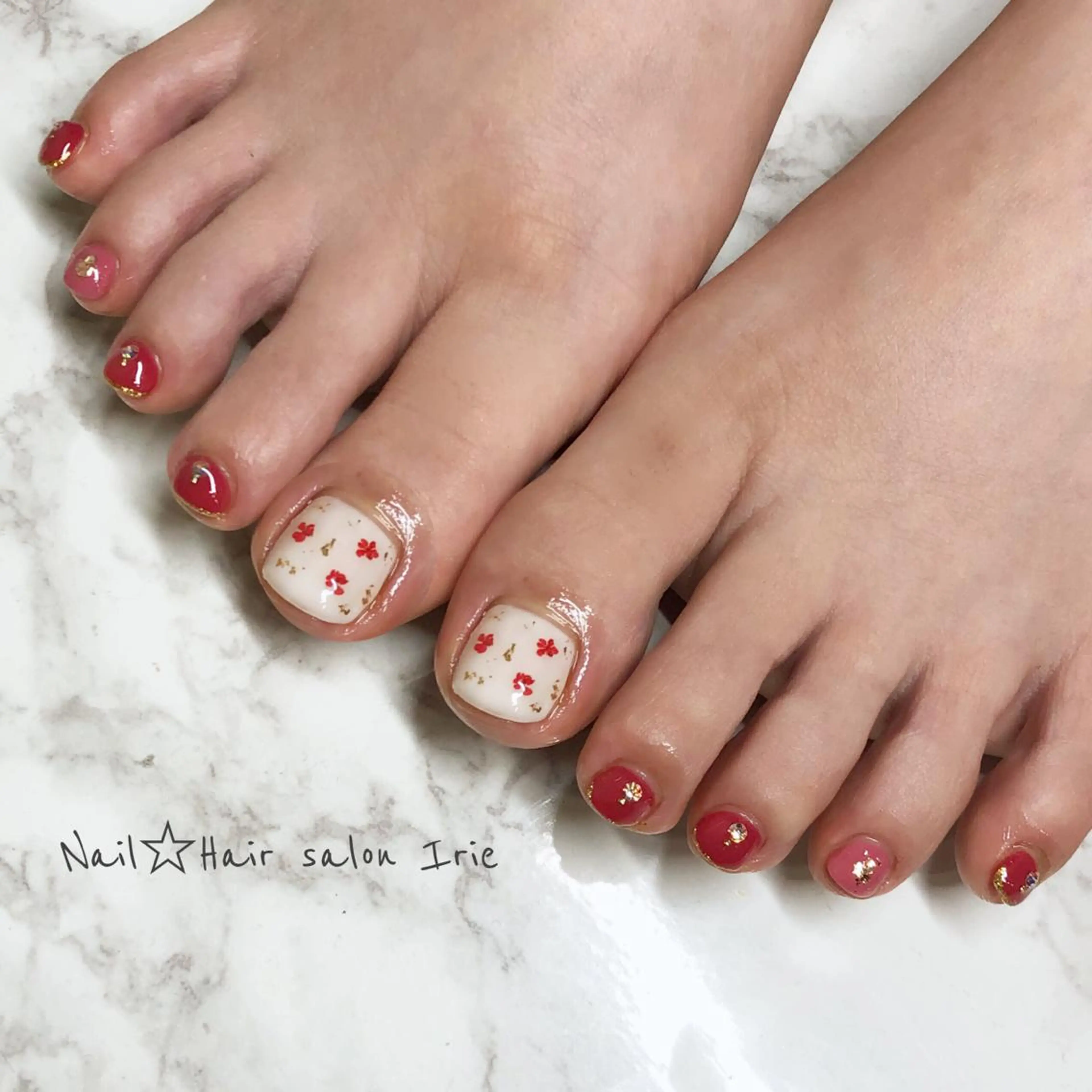 ネイル フットネイル 與儀 知佳のネイルデザイン