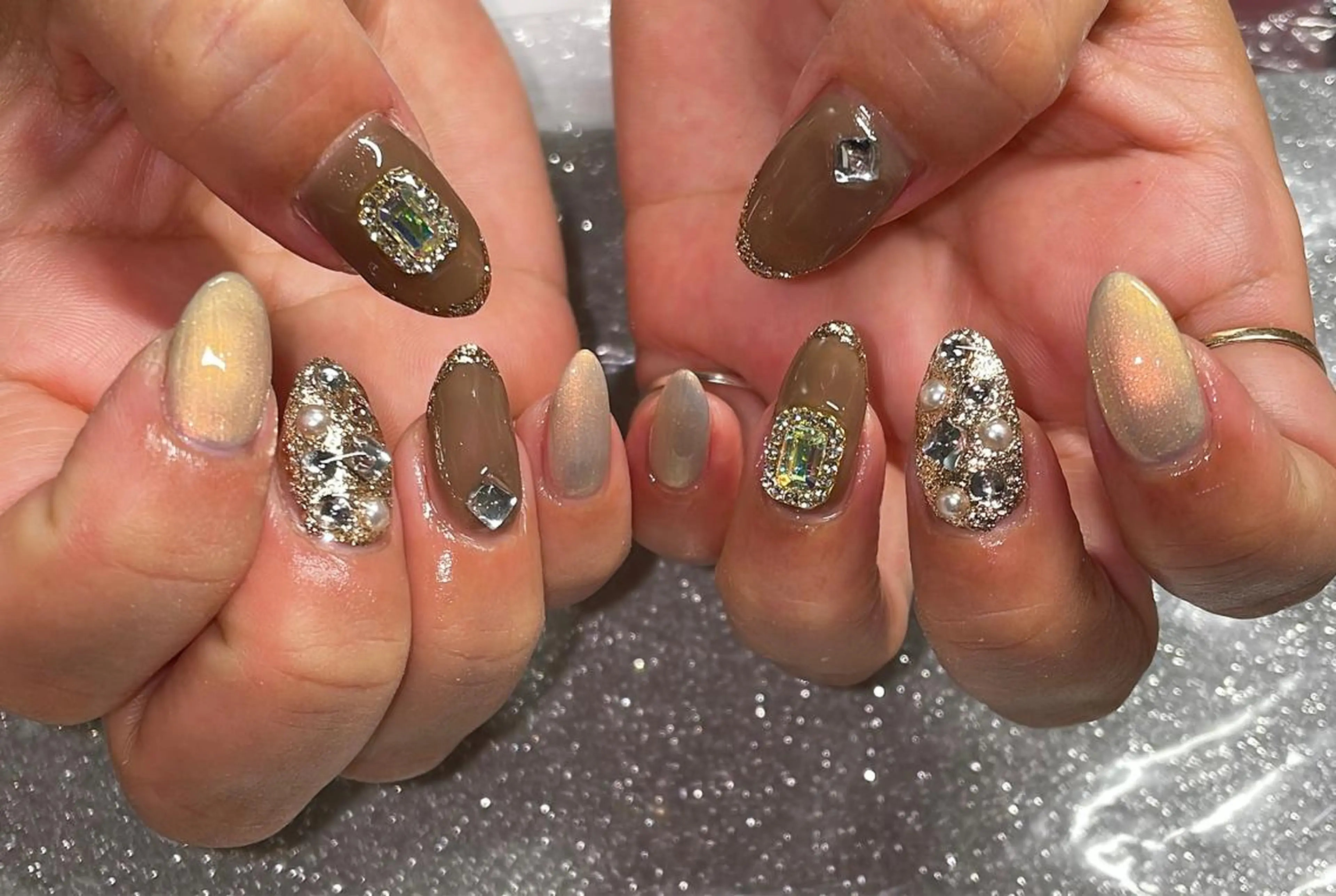 ネイル ハンドネイル VIERU 🌈🎀💖のネイルデザイン