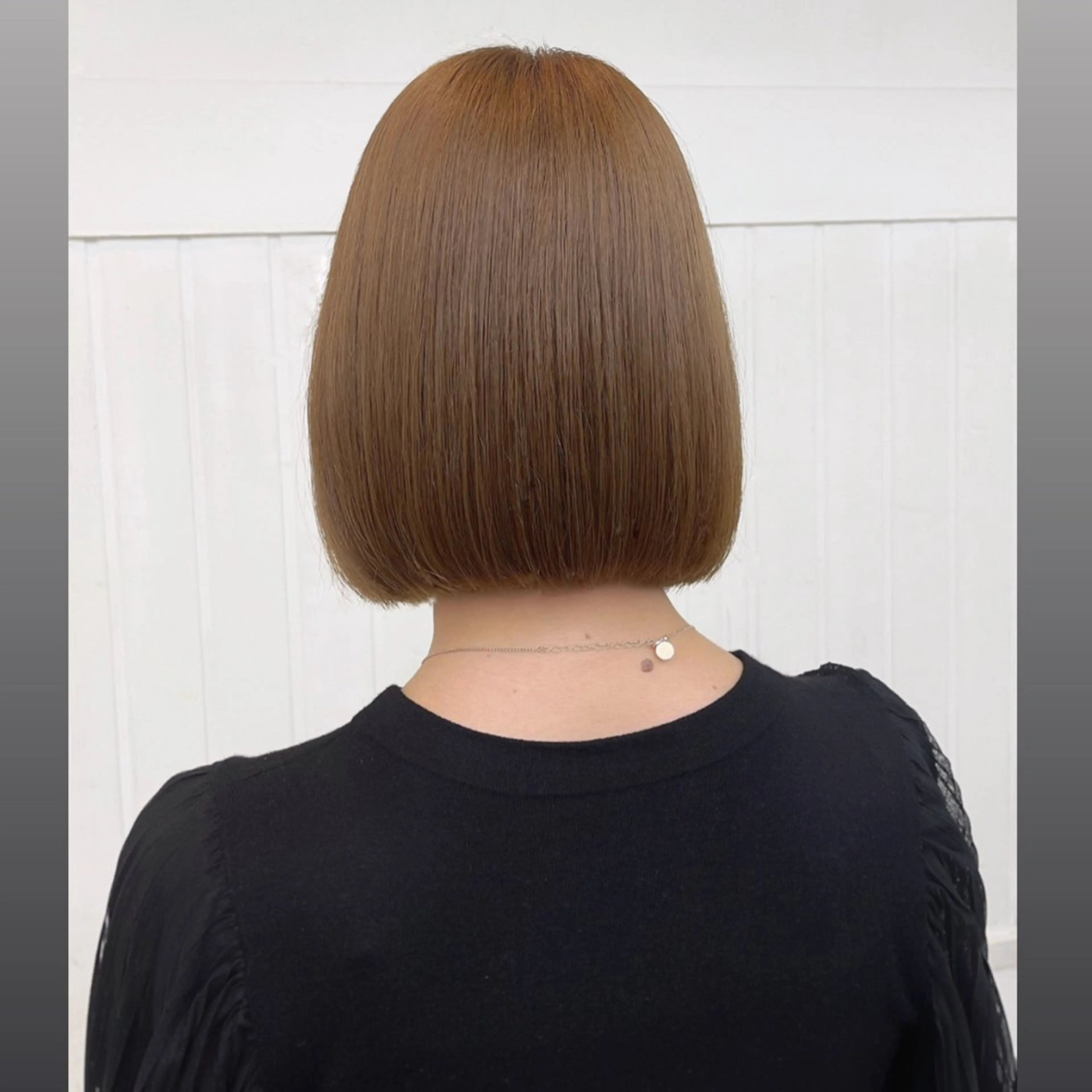 ショート カラー パーマ ヘアアレンジ バレイヤージュ ブリーチ 透明感カラー ダブルカラー ハイライトカラー カット ヘアカラー トリートメント ヘッドスパ ヘアセット 二ヶ月綺麗なデザイン カット/星野六三四のヘアスタイル