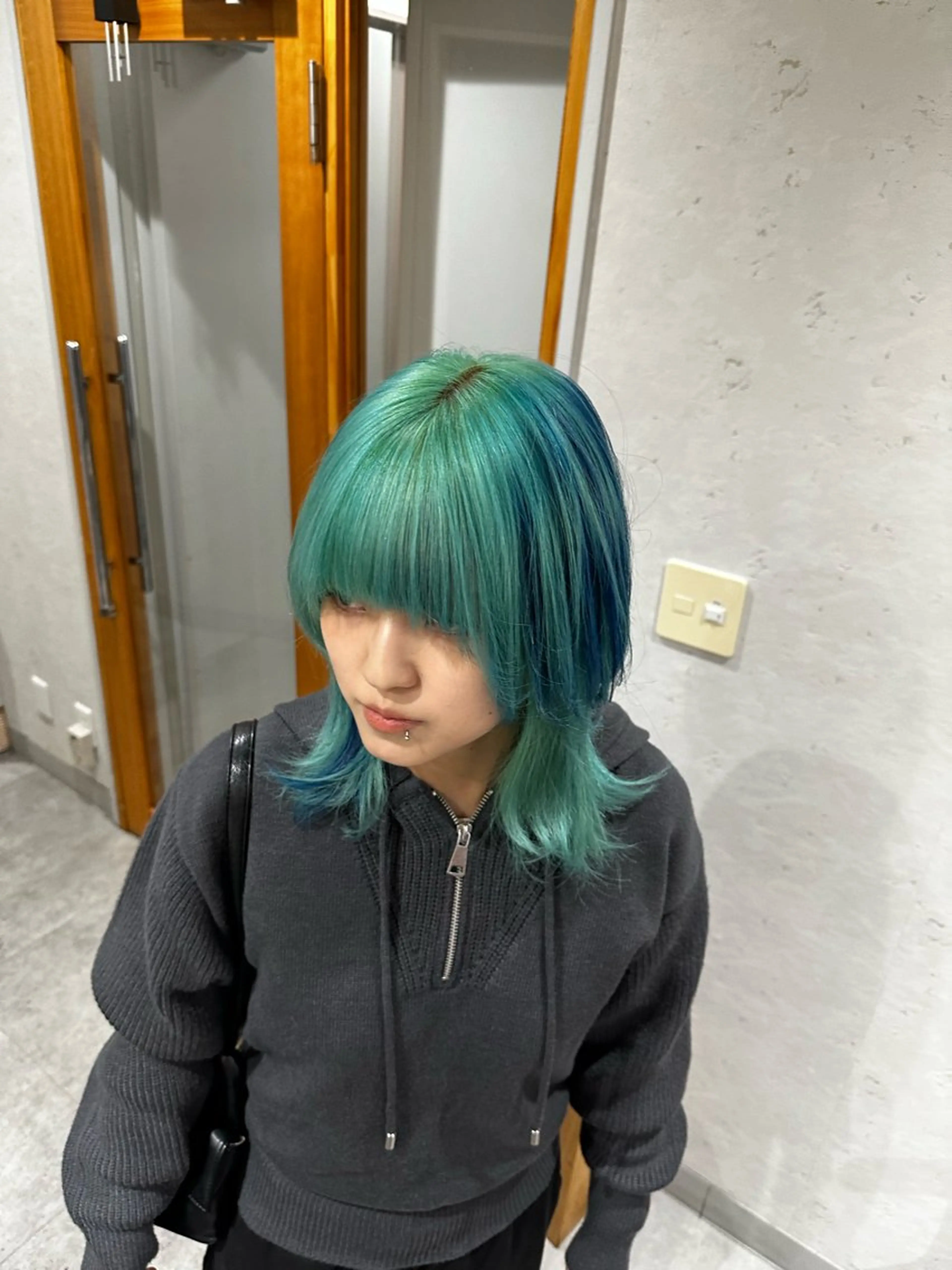 ロング カラー デザインカラー JOS所属・上野/エフェクトブリ ーチ✂︎touiのヘアスタイル