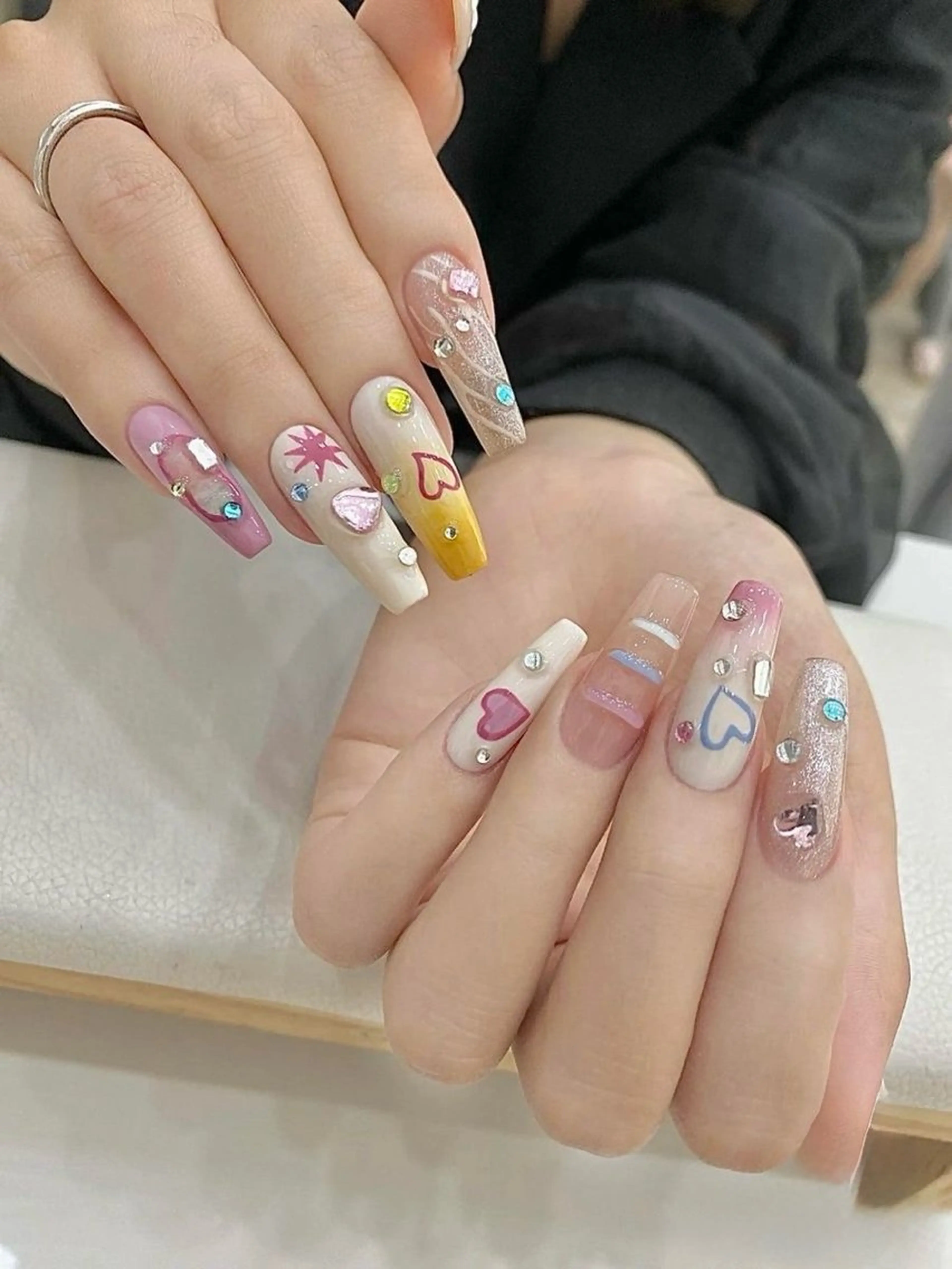 ネイル 長さ出し フレンチネイル グラデーション 卒業式 マグネットネイル ハンドネイル MIHANA NAILのネイルデザイン