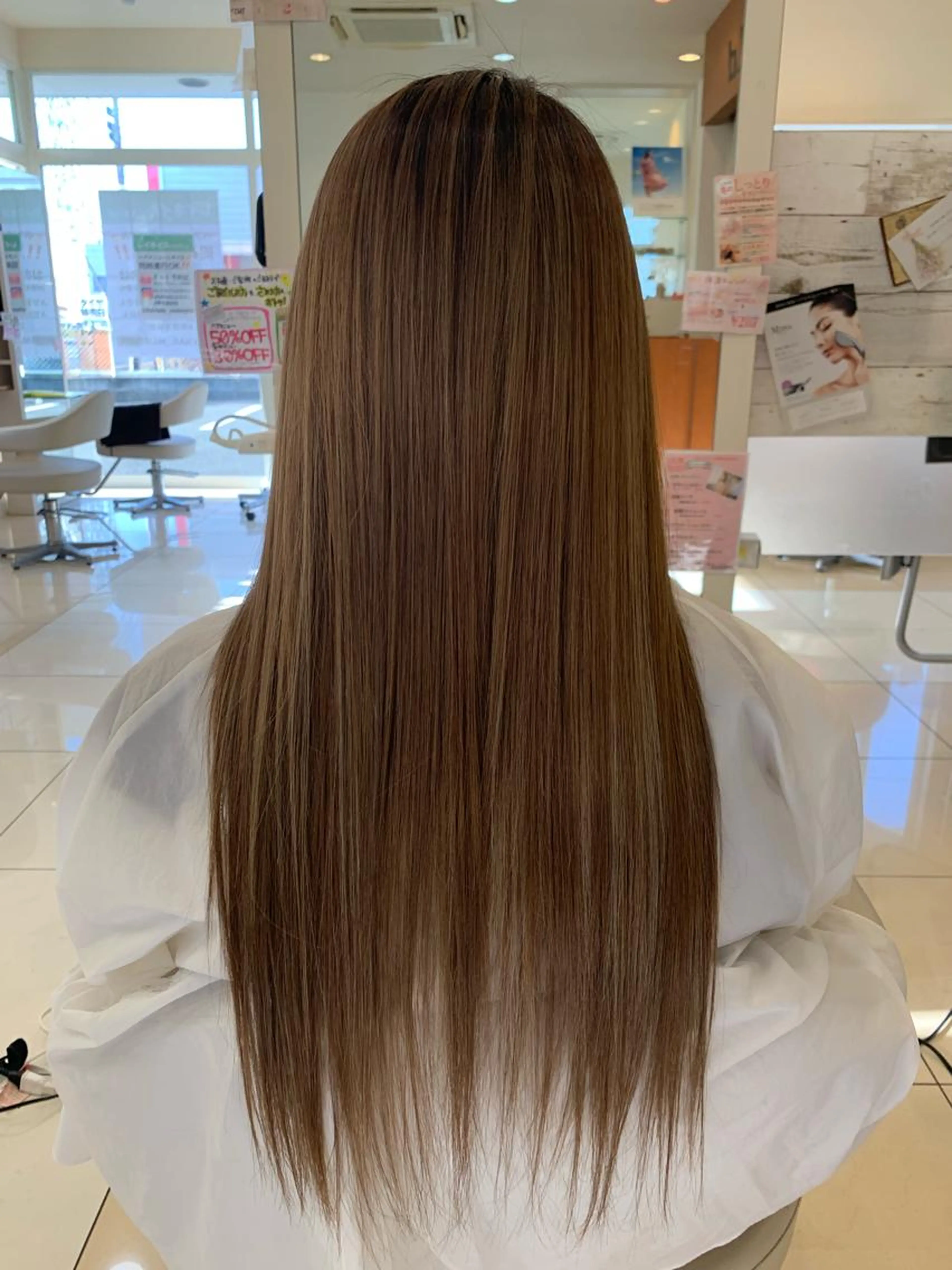 カット ＋縮毛矯正ロングの写真