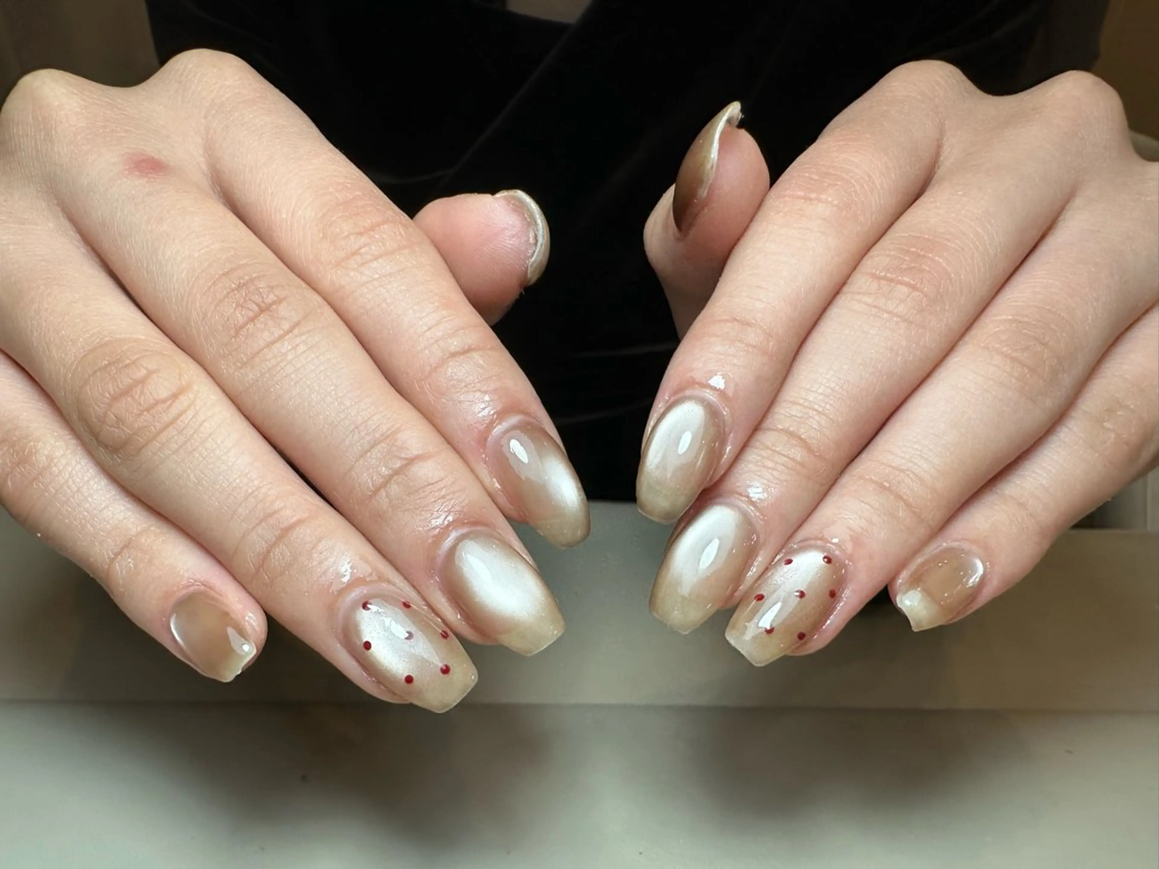 ネイル アートネイル ドット マグネットネイル KA NAのネイルデザイン