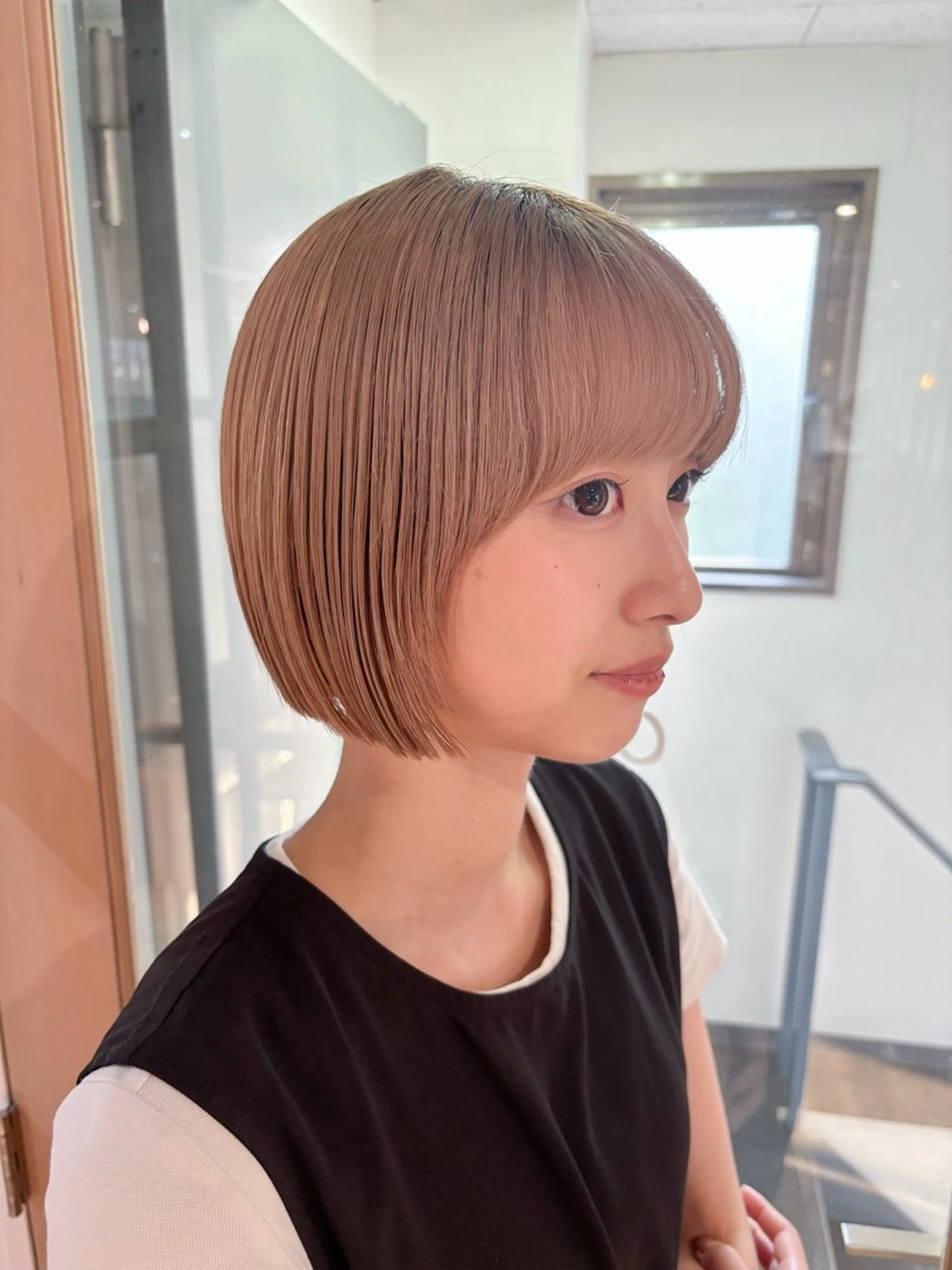 ショート カラー ベージュカラー ボブ カット ヘアカラー Takuma Suzuki中目黒のヘアスタイル