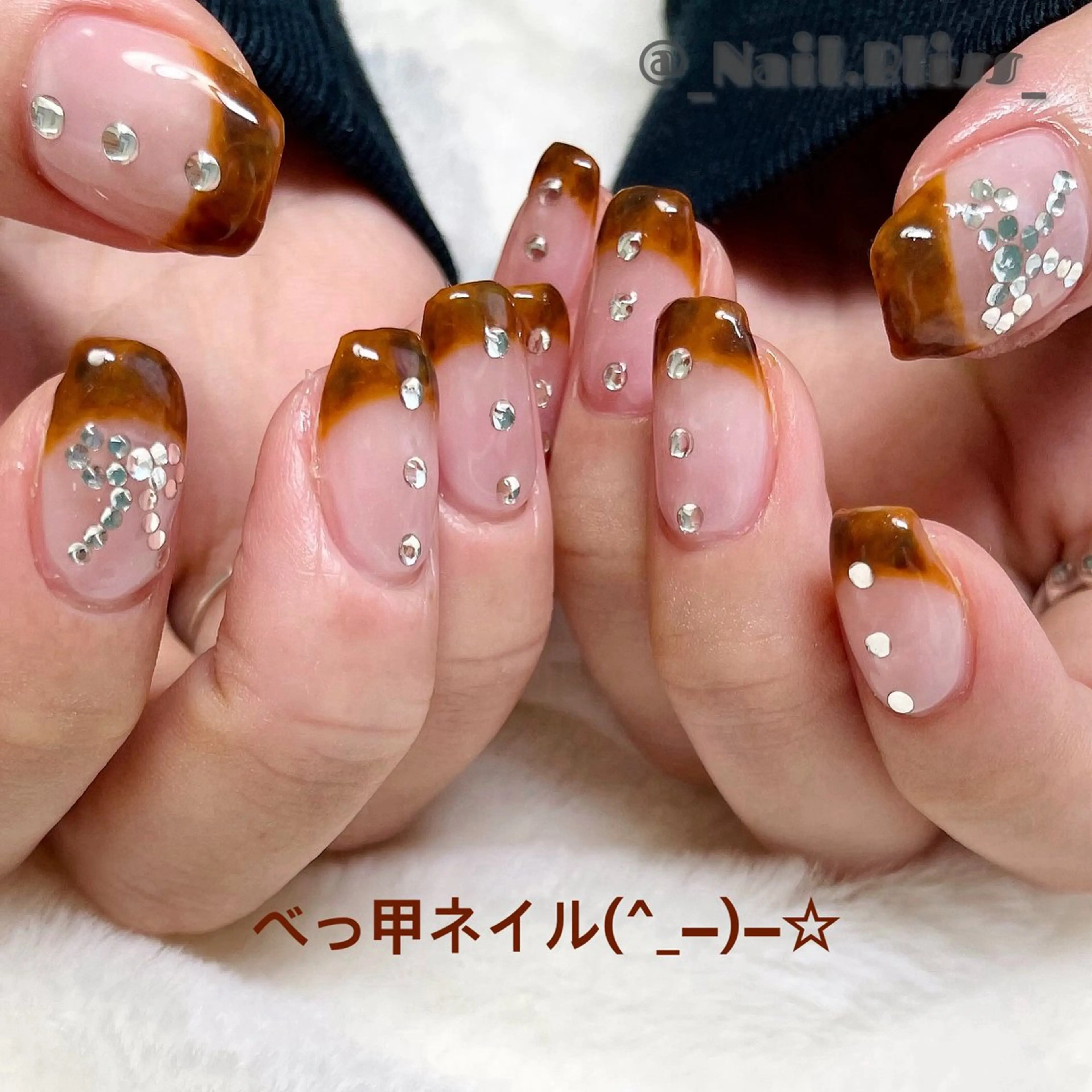 ネイル べっ甲ネイル フレンチネイル 持ち込み ハンドネイル NAIL BLISSのネイルデザイン
