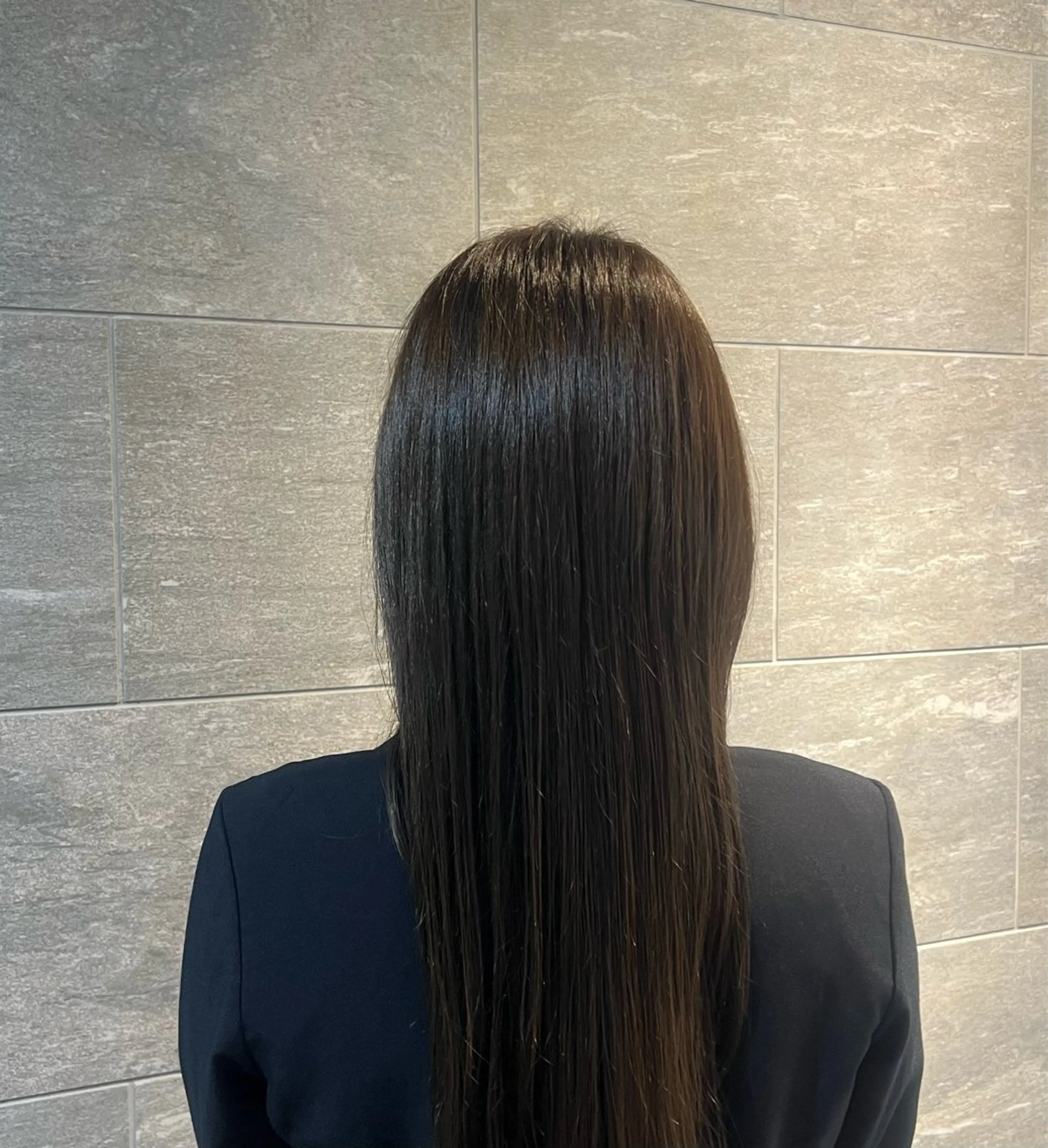 カラー ラベンダーカラー 滋野 莉子のヘアスタイル