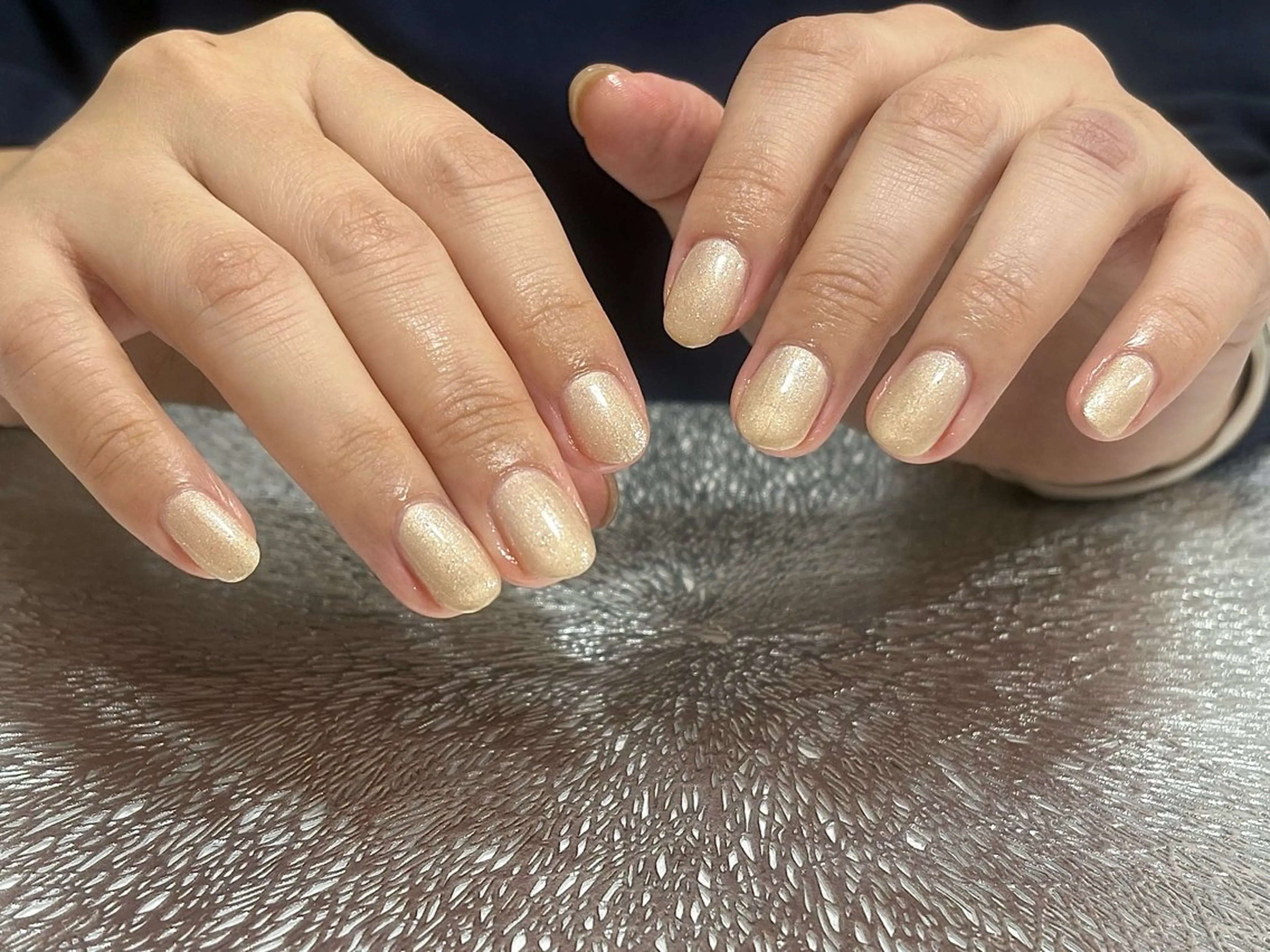 ネイル ラメ(グリッター) 持ち込み ワンホンネイル 冬ネイル ♡Bivi♡自爪に 優しいネイルサロンのネイルデザイン