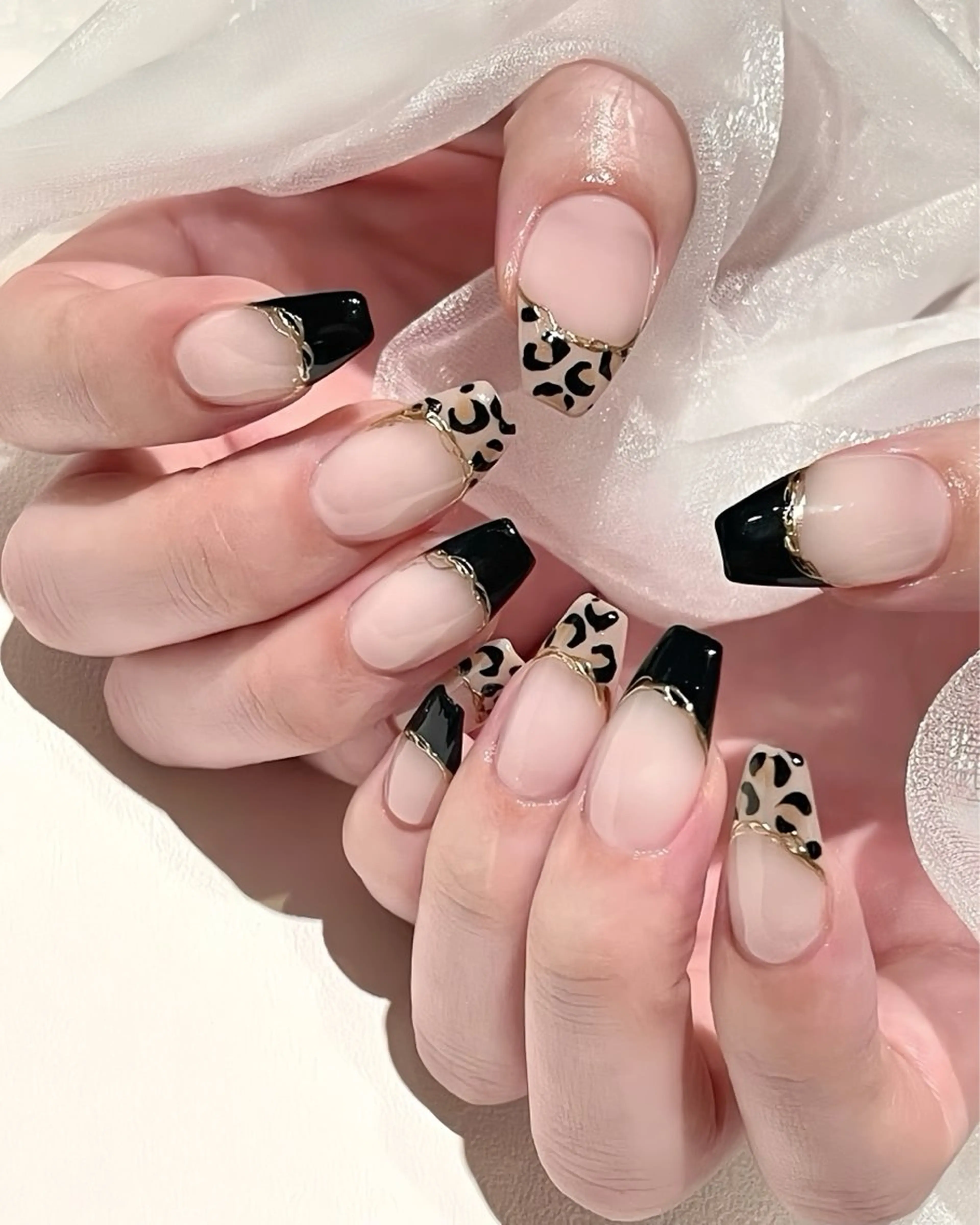 ネイル アートネイル フレンチネイル ジェルネイル 韓国ネイル ミラーネイル Rin Nail 新大久保店のネイルデザイン