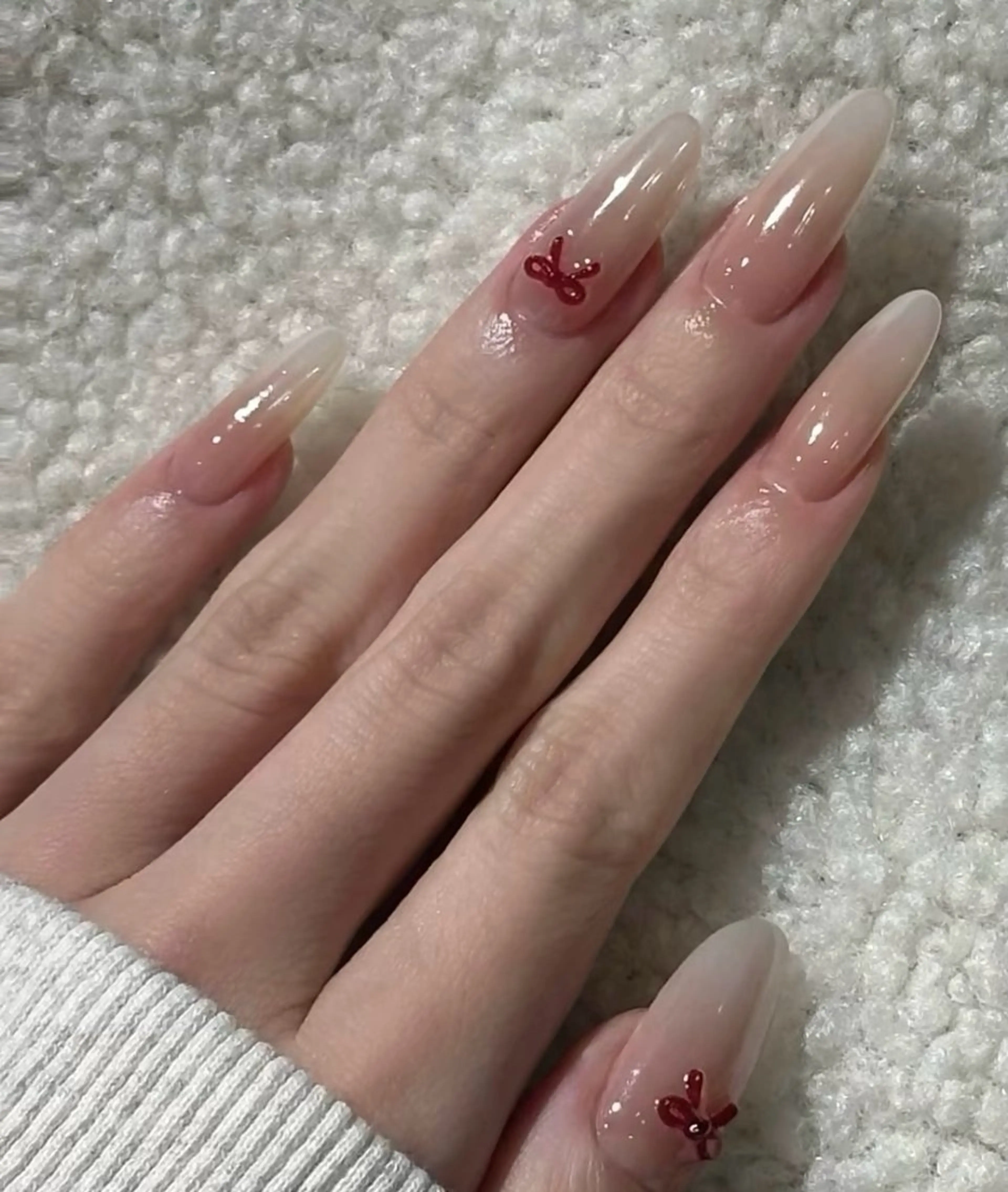 ネイル チークネイル 長さ出し フラワーネイル フレンチネイル ガーリー ハンドネイル sun nail池袋 モデル募集のネイルデザイン