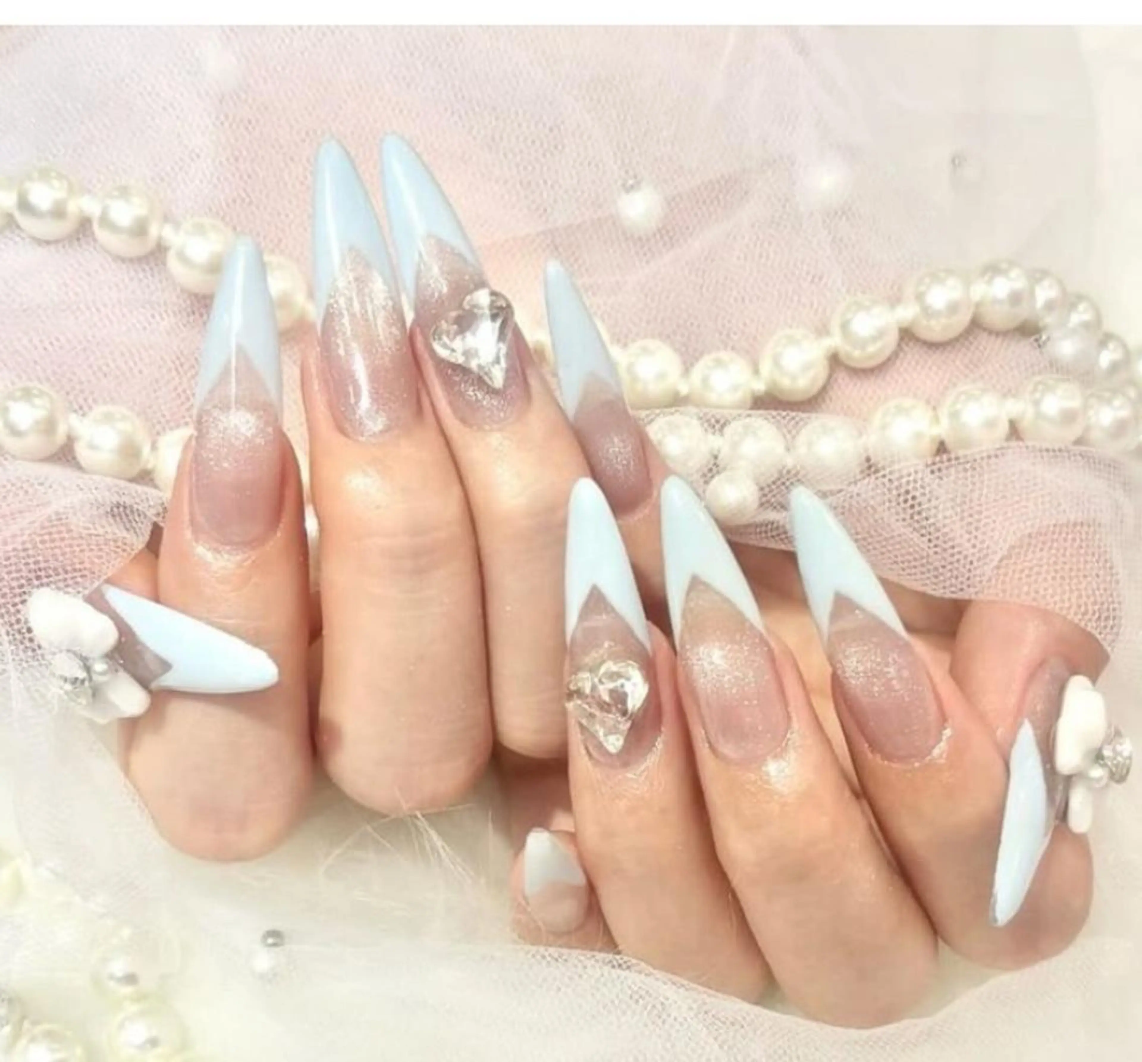 ネイル WISTERIA SAKAEのネイルデザイン