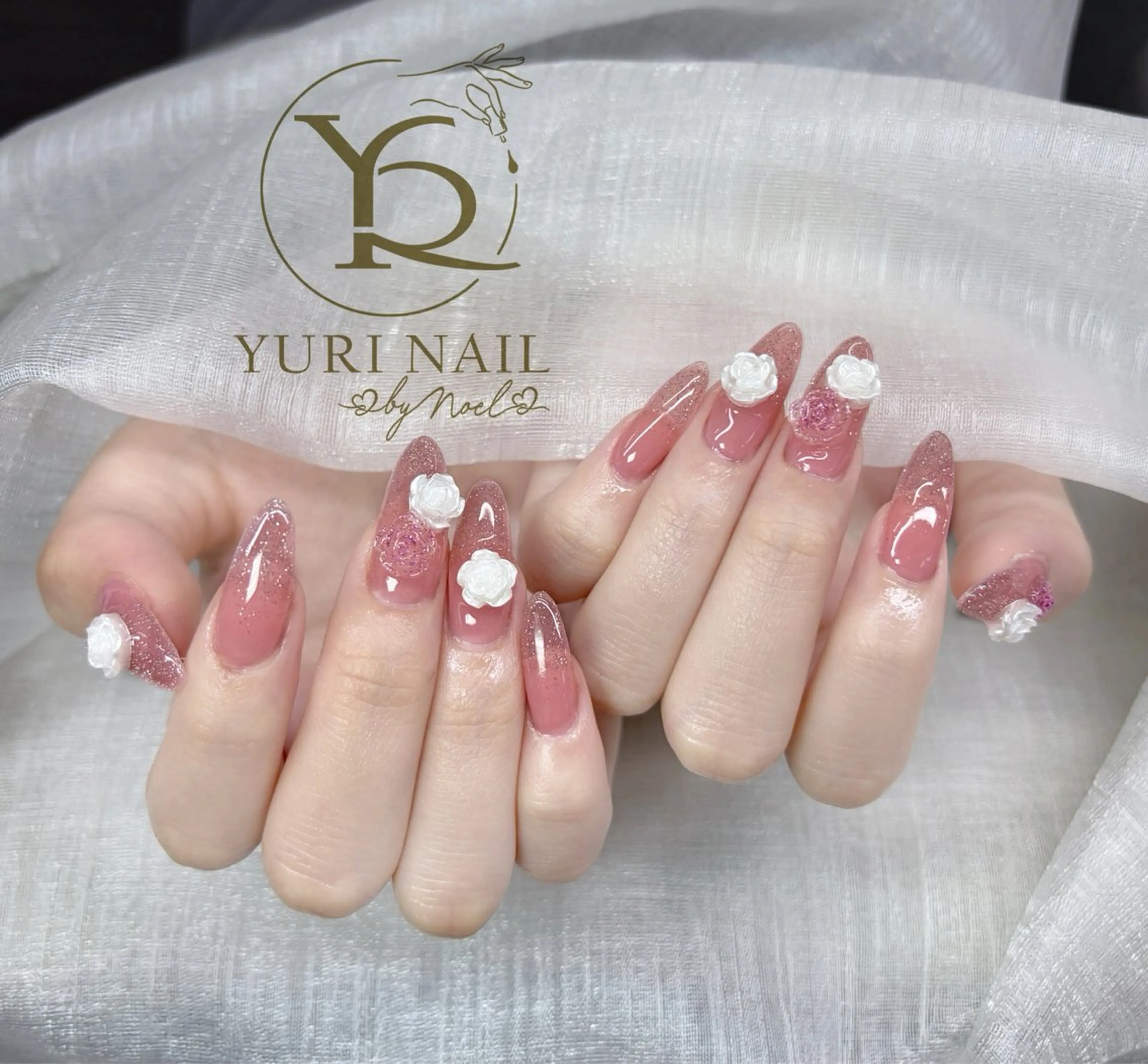 ネイル ハンドネイル フットネイル ハンドケア YURI Nail NARITAのネイルデザイン