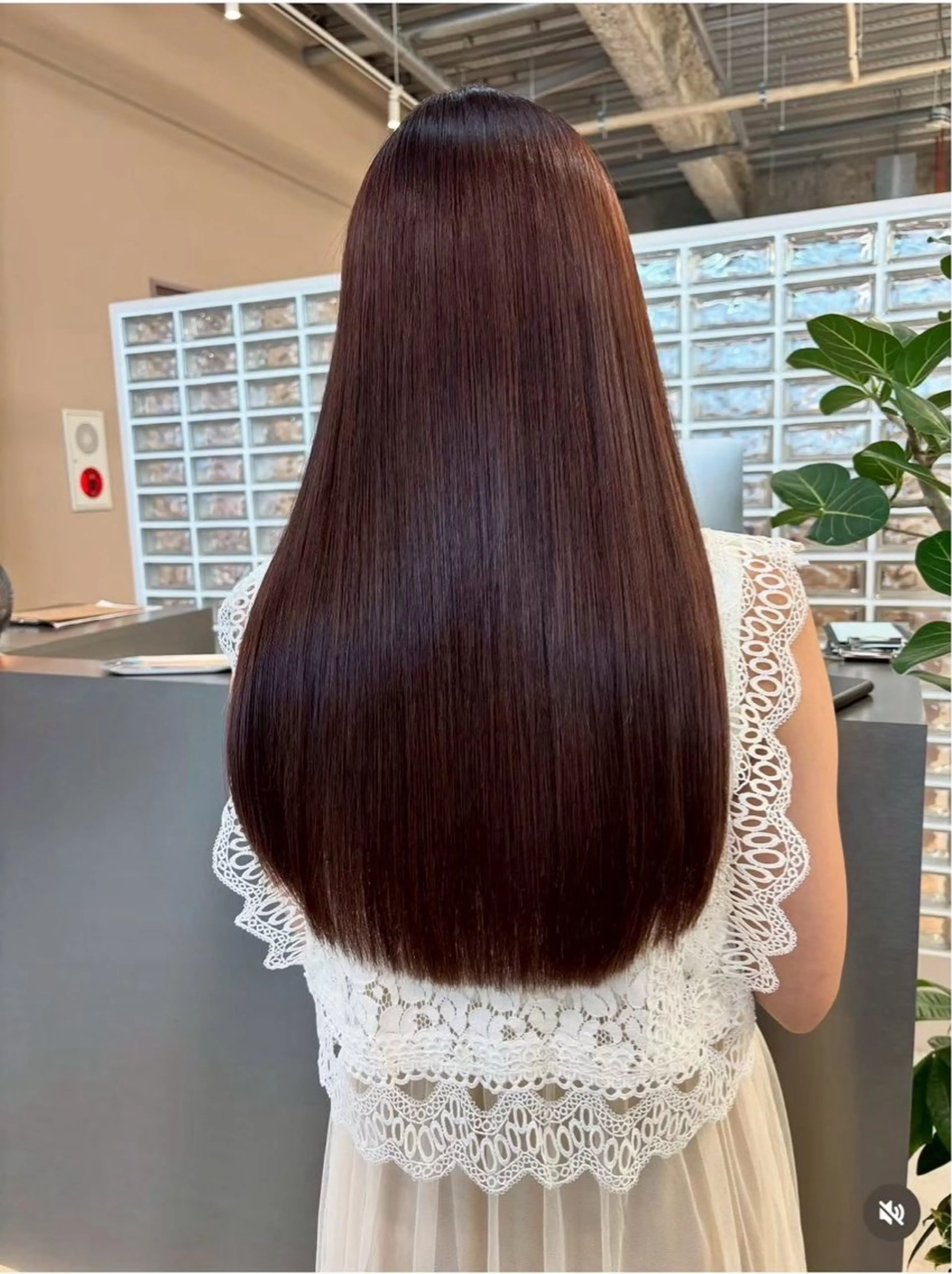 ロング 松本 百愛のヘアスタイル