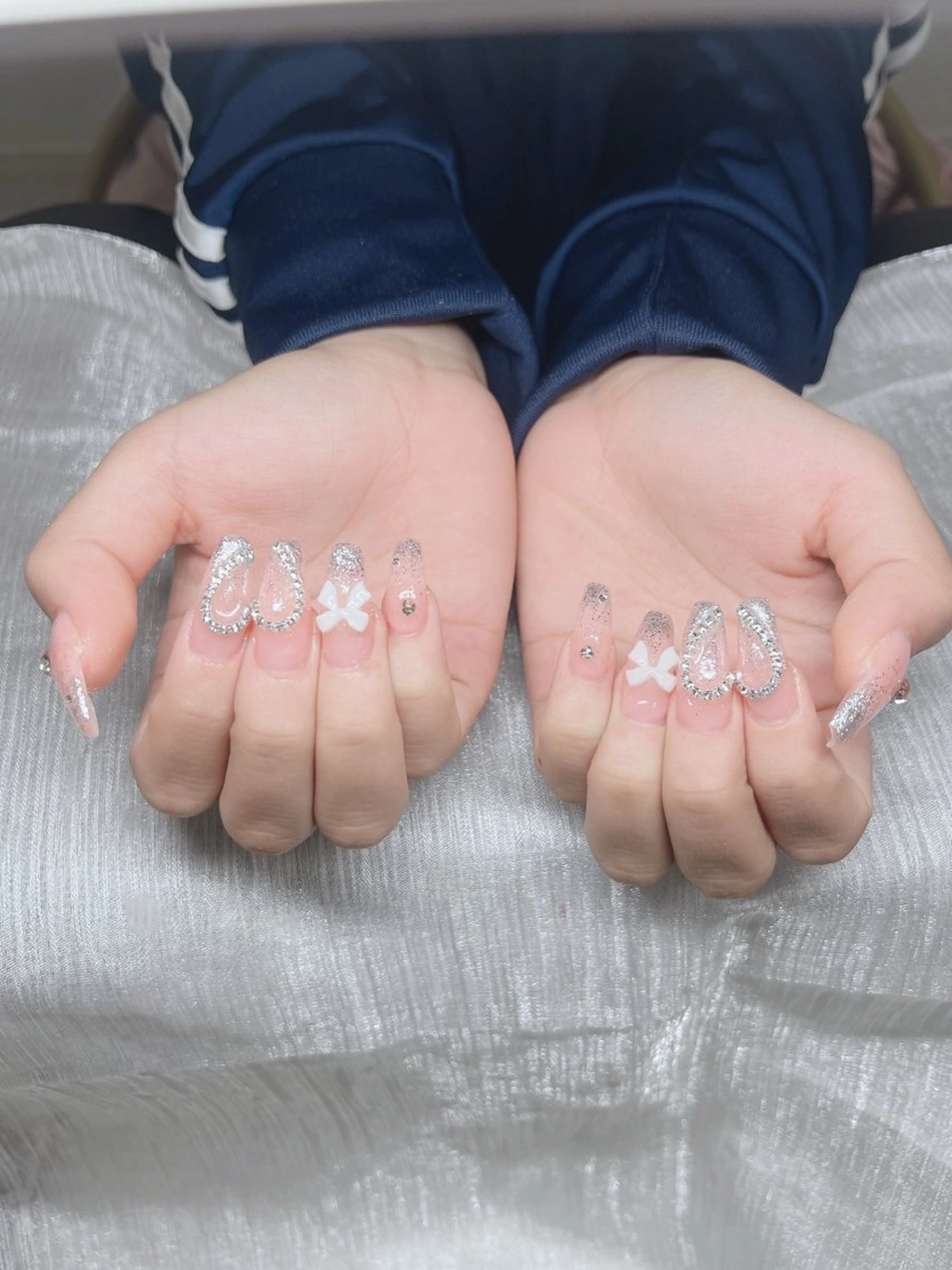 ネイル 長さ出し グラデーション 卒業式 キラキラネイル マグネットネイル Lee Nails チップ長さだし専門店のネイルデザイン