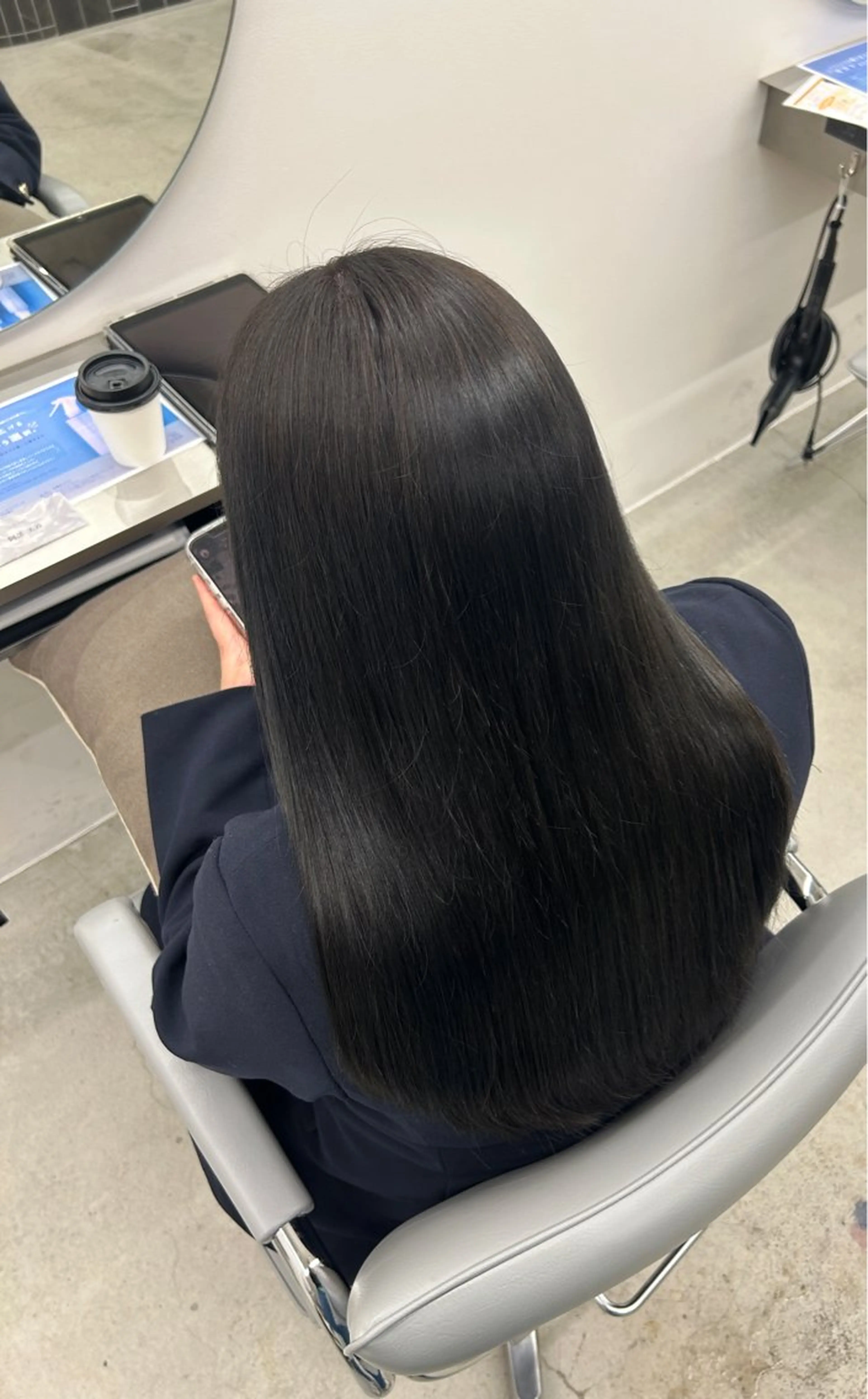 カラー 阿部 美波のヘアスタイル