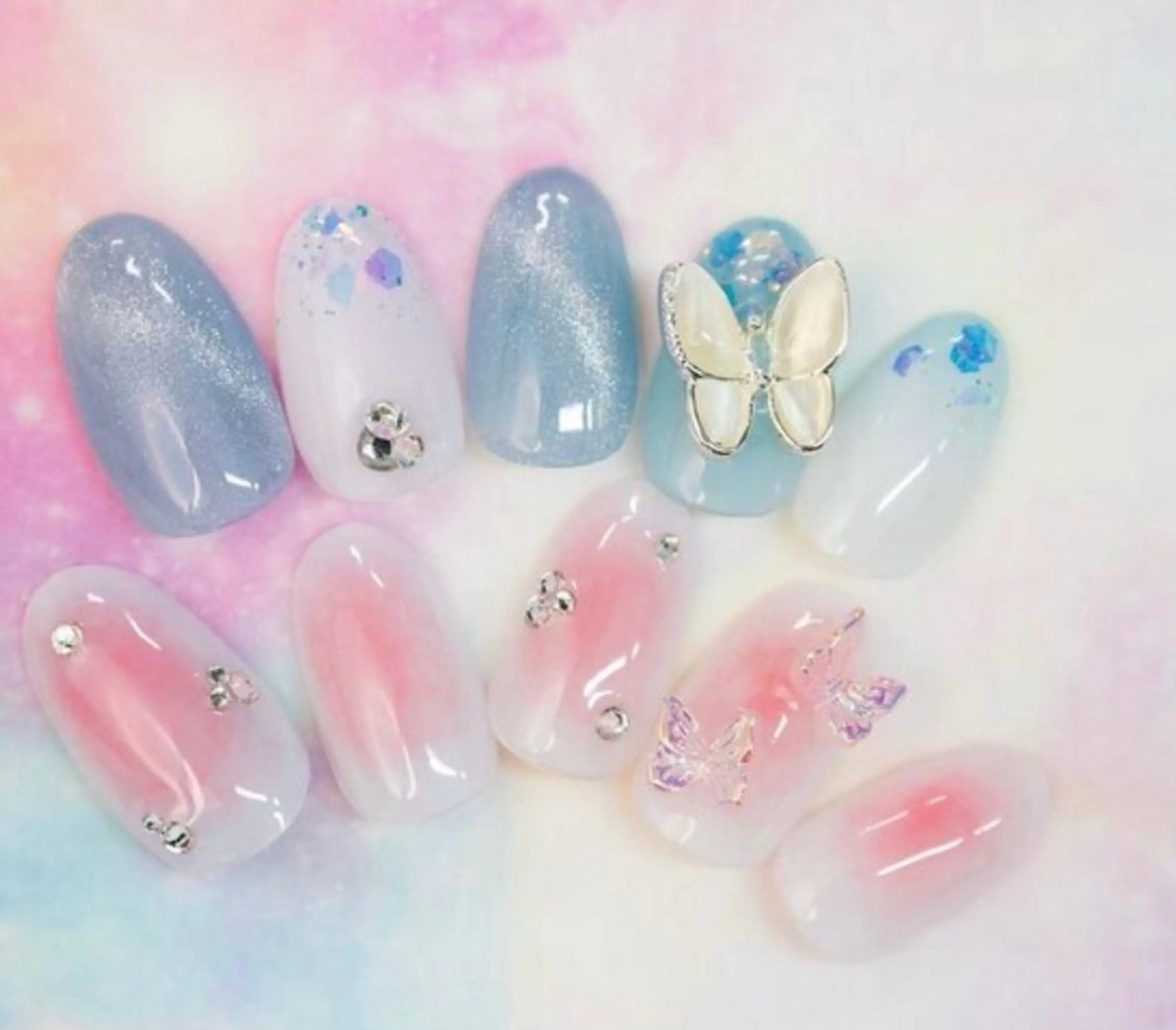 練習モデル💅ハンドネイル:キラキラワンホンネイル定額コースの写真