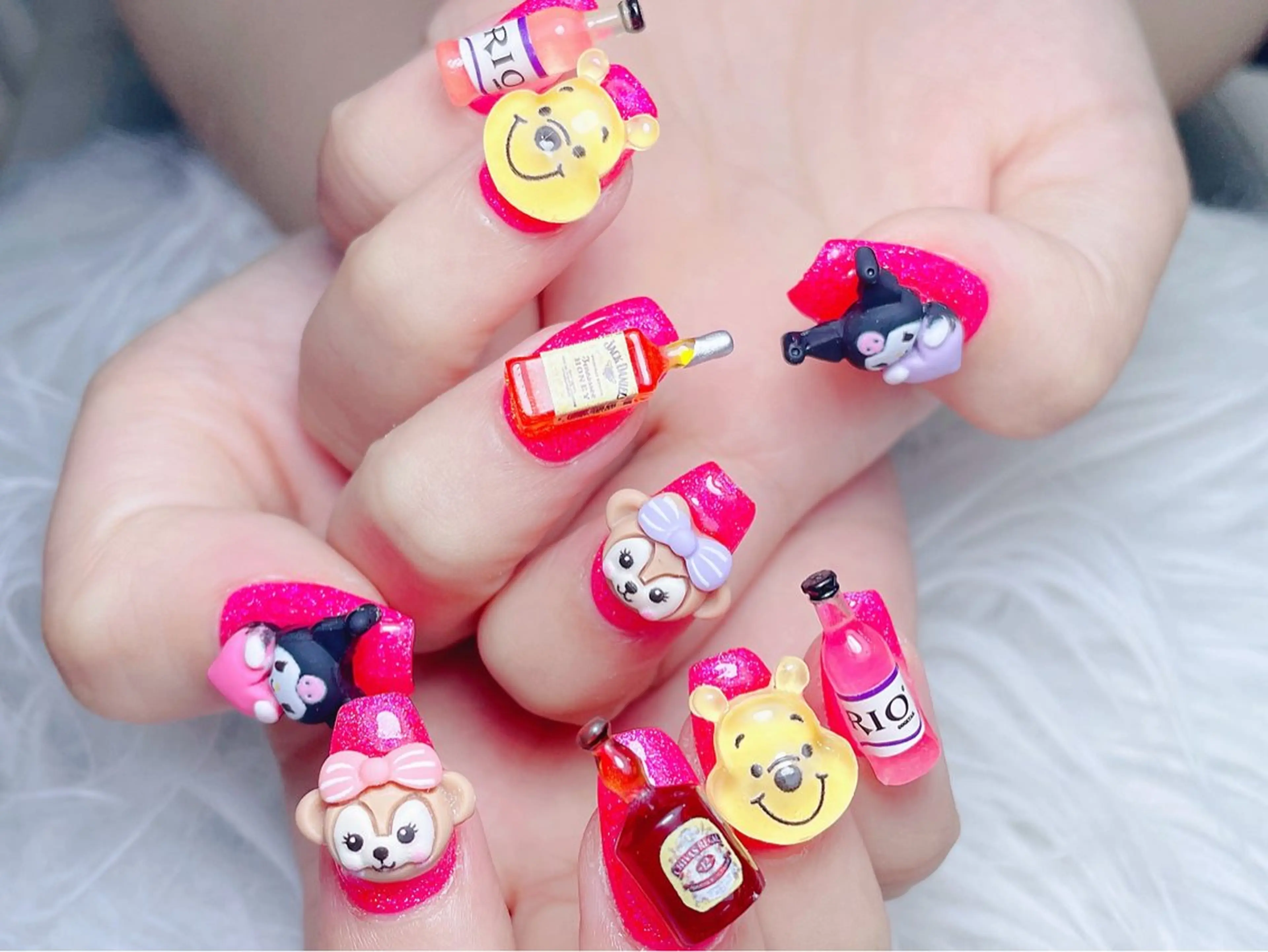 ミディアム ハンドネイル princess👑 木戸 唯のネイルデザイン