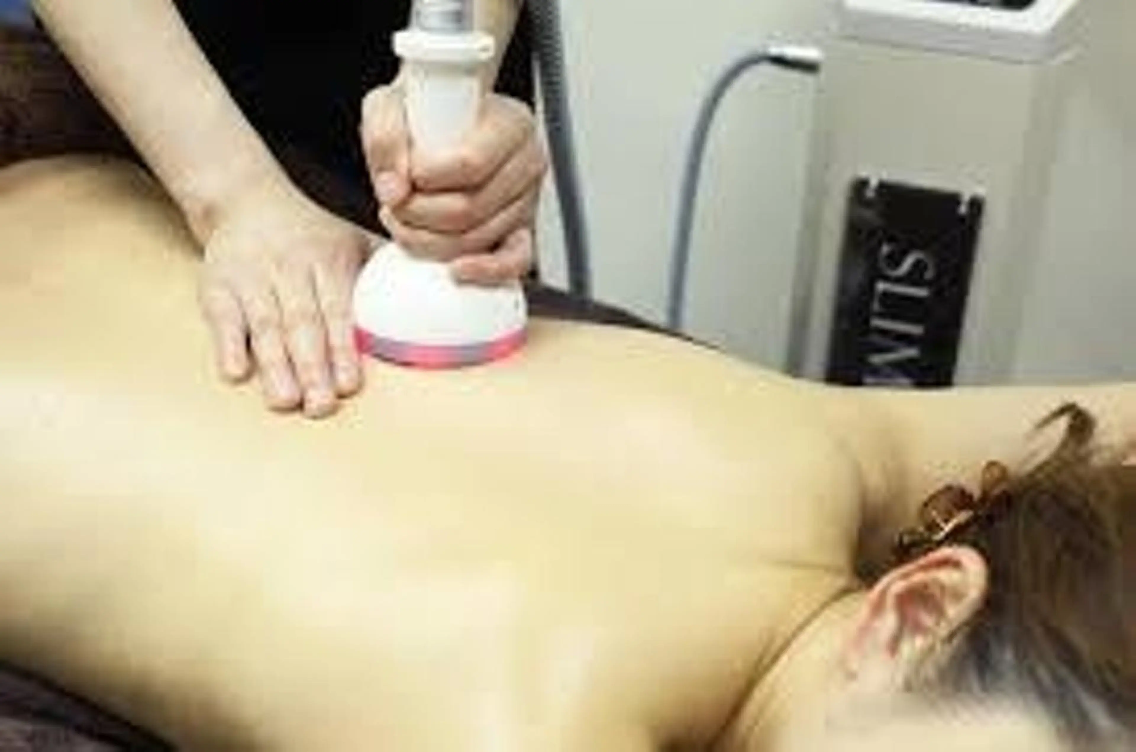 ◎最新機器◎燃やす✕揉みだすWアプローチ!地域初スリムムーヴ痩身90分全身コース ¥19,800→¥6600の写真