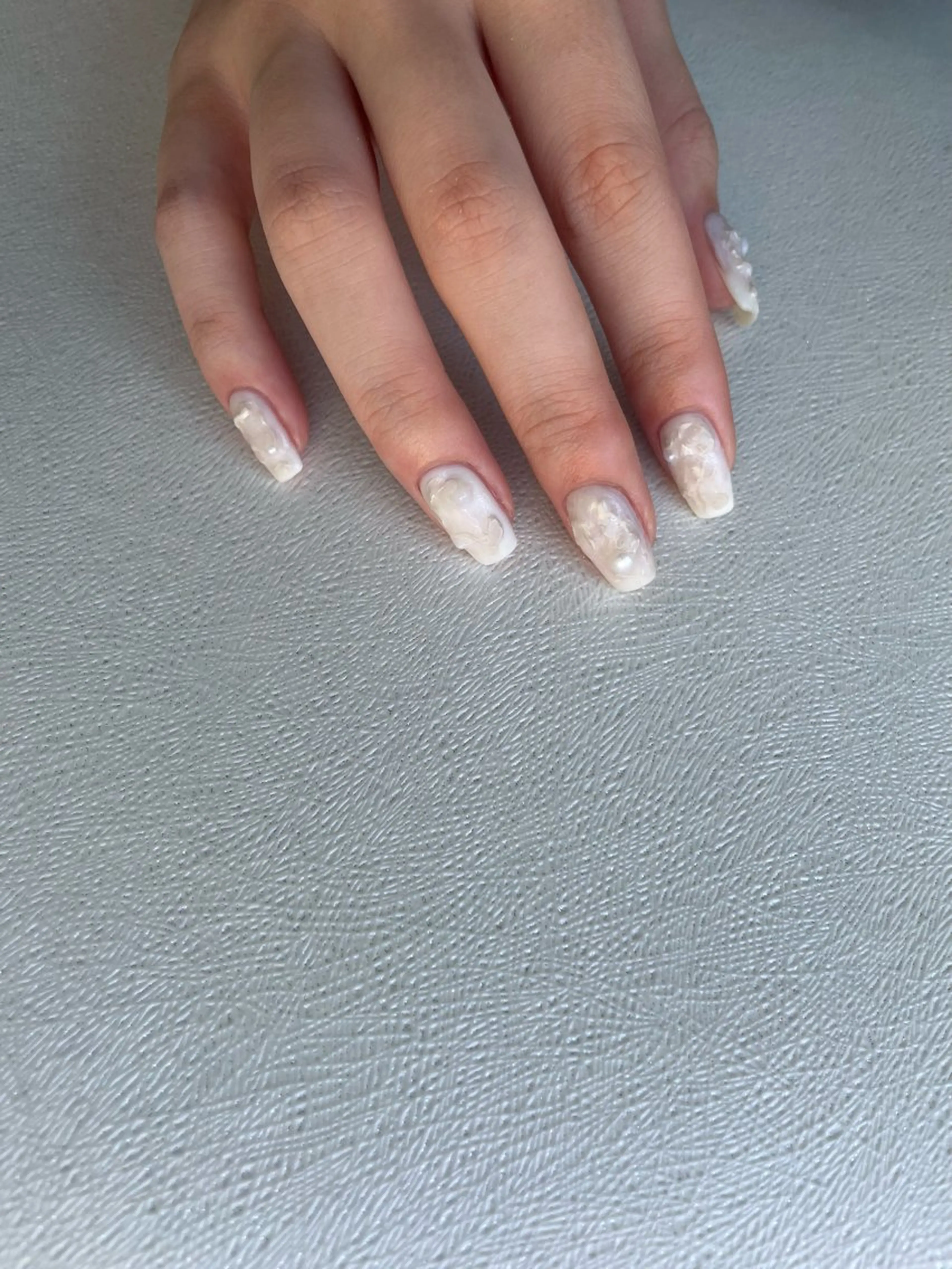 ネイル マットネイル ニュアンスネイル オフィスネイル シンプルネイル ホワイト ハンドネイル ハンドケア 吉祥寺ネイルtree /SONODAのネイルデザイン