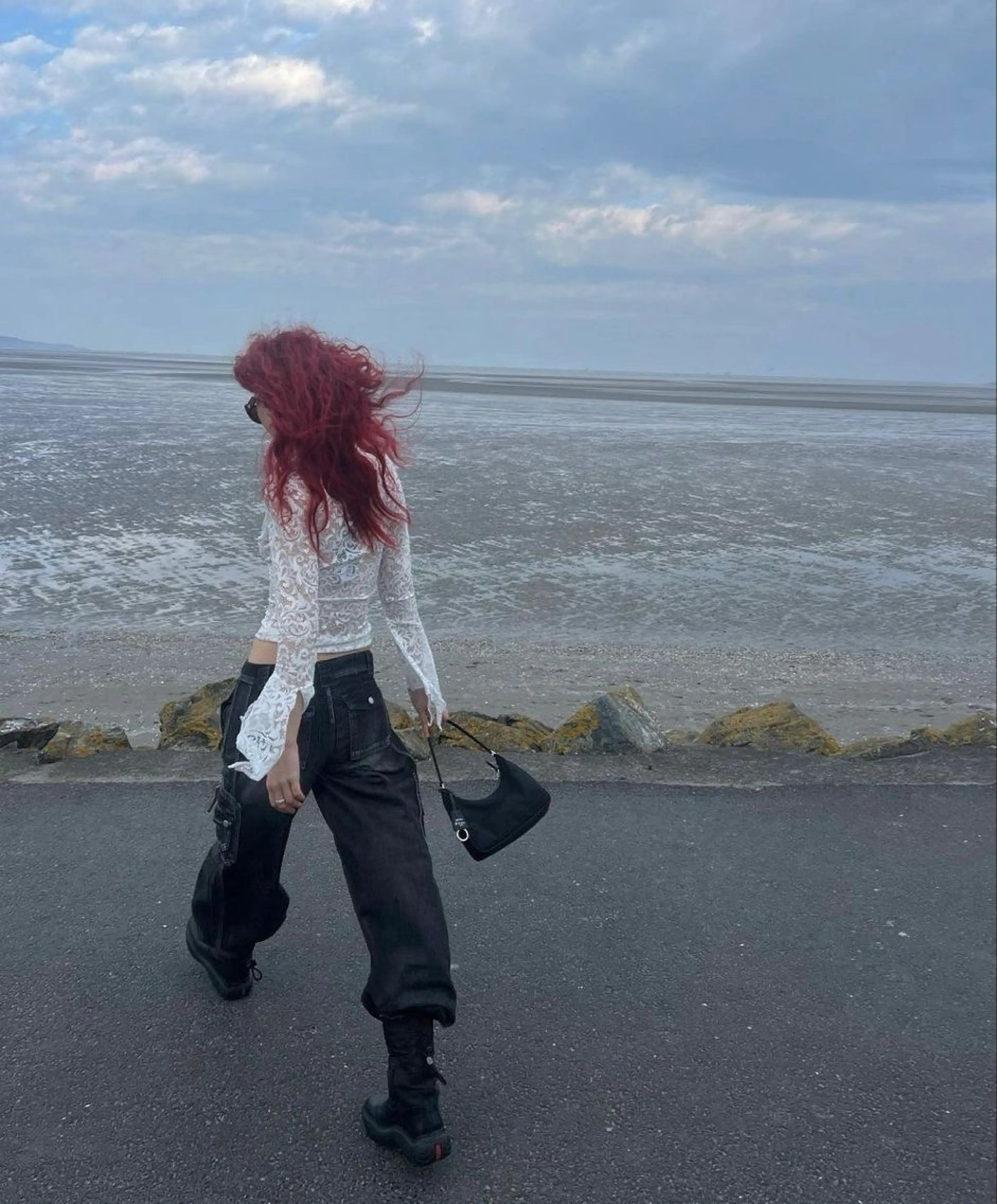 セミロング カラー 🫧ハイトーン✨格安 より質💐マンツーマのヘアスタイル