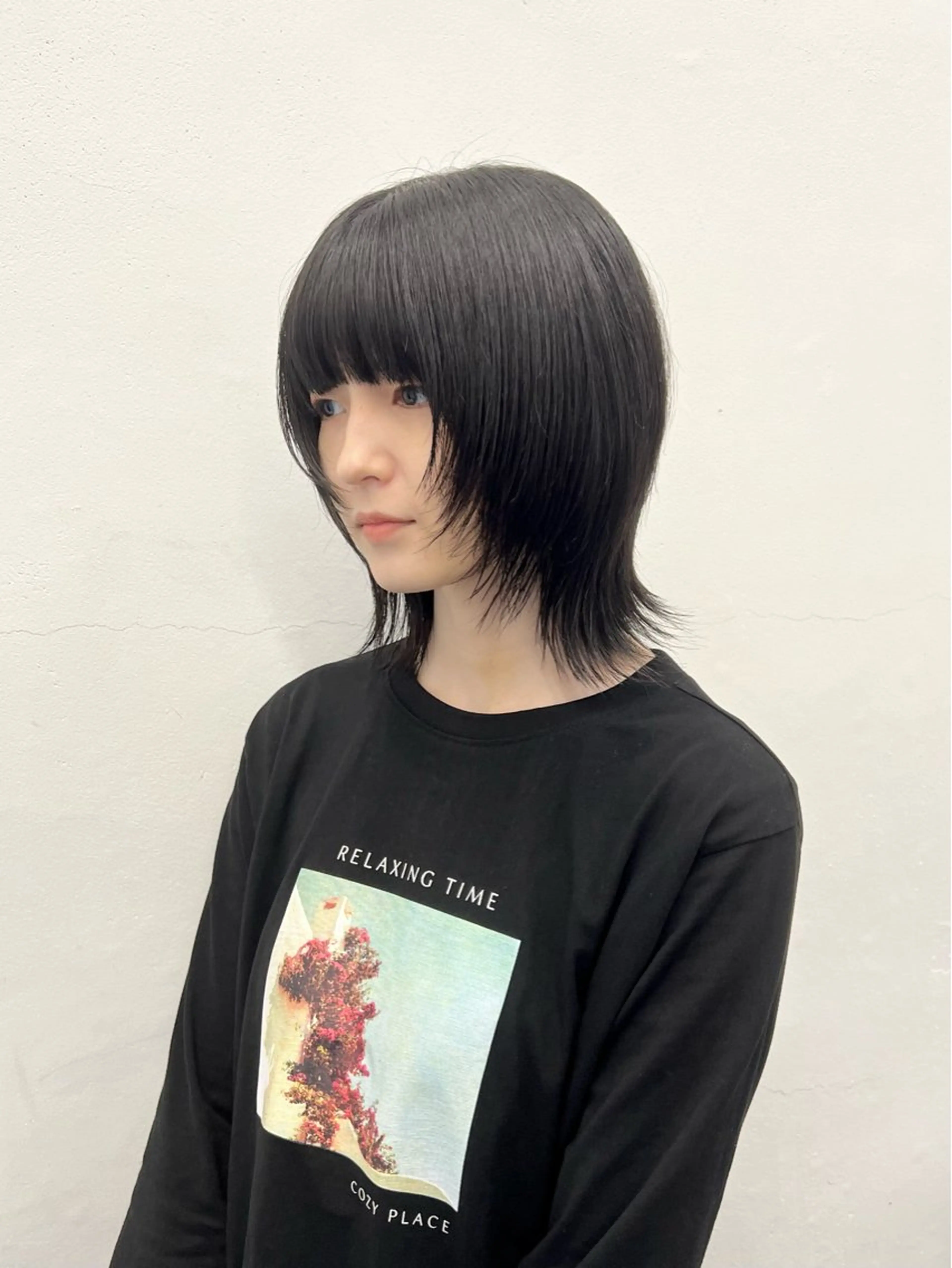 ミディアム カラー 切りっぱなしボブ ショートボブ 黒髪 ブルーカラー ブルーブラック カット ヘアカラー トリートメント HARU//原宿🤍 リピート率NO.1のヘアスタイル