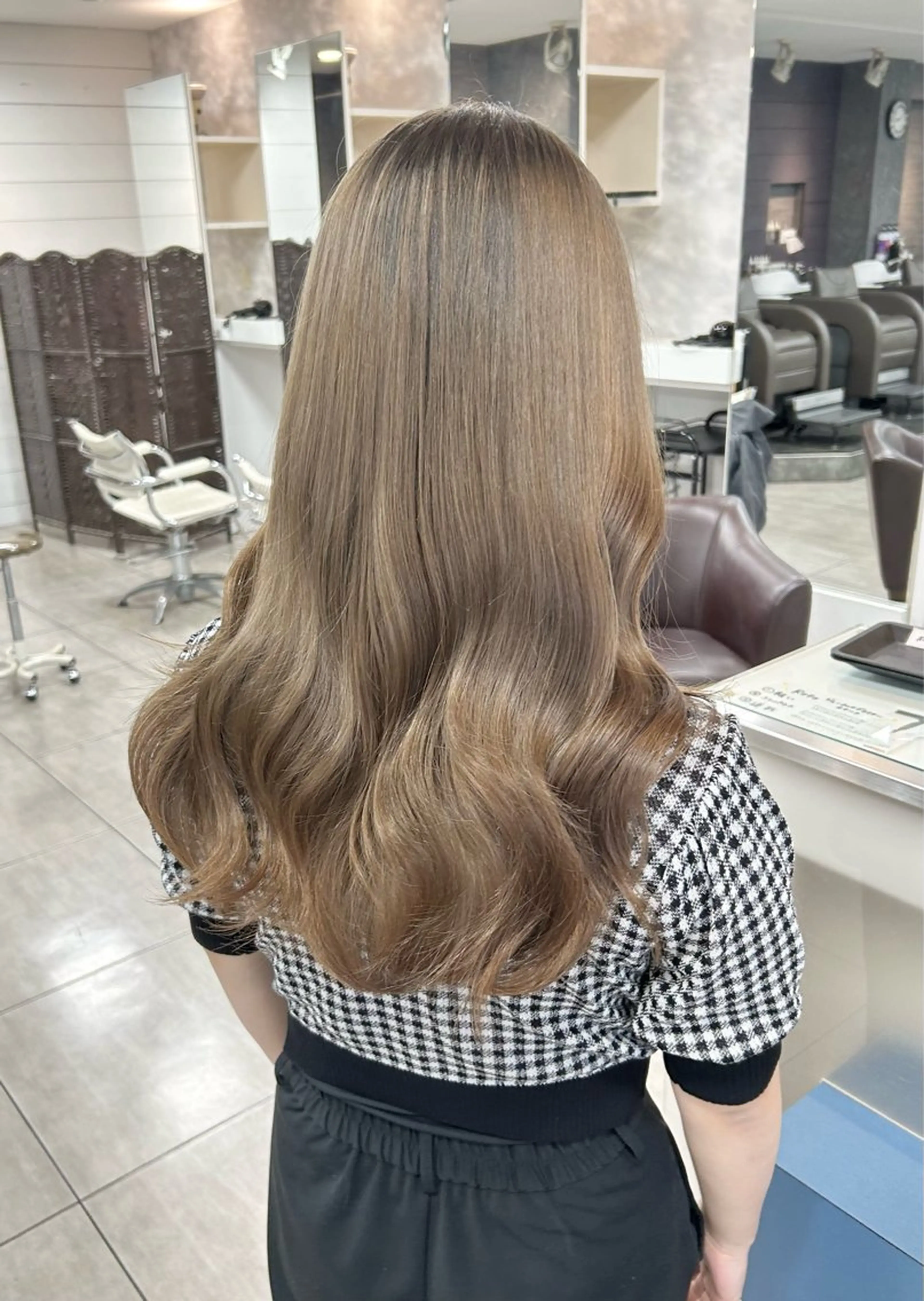 ロング カット ヘアカラー 🫧艶髪カラー🫧 森本くるみのヘアスタイル