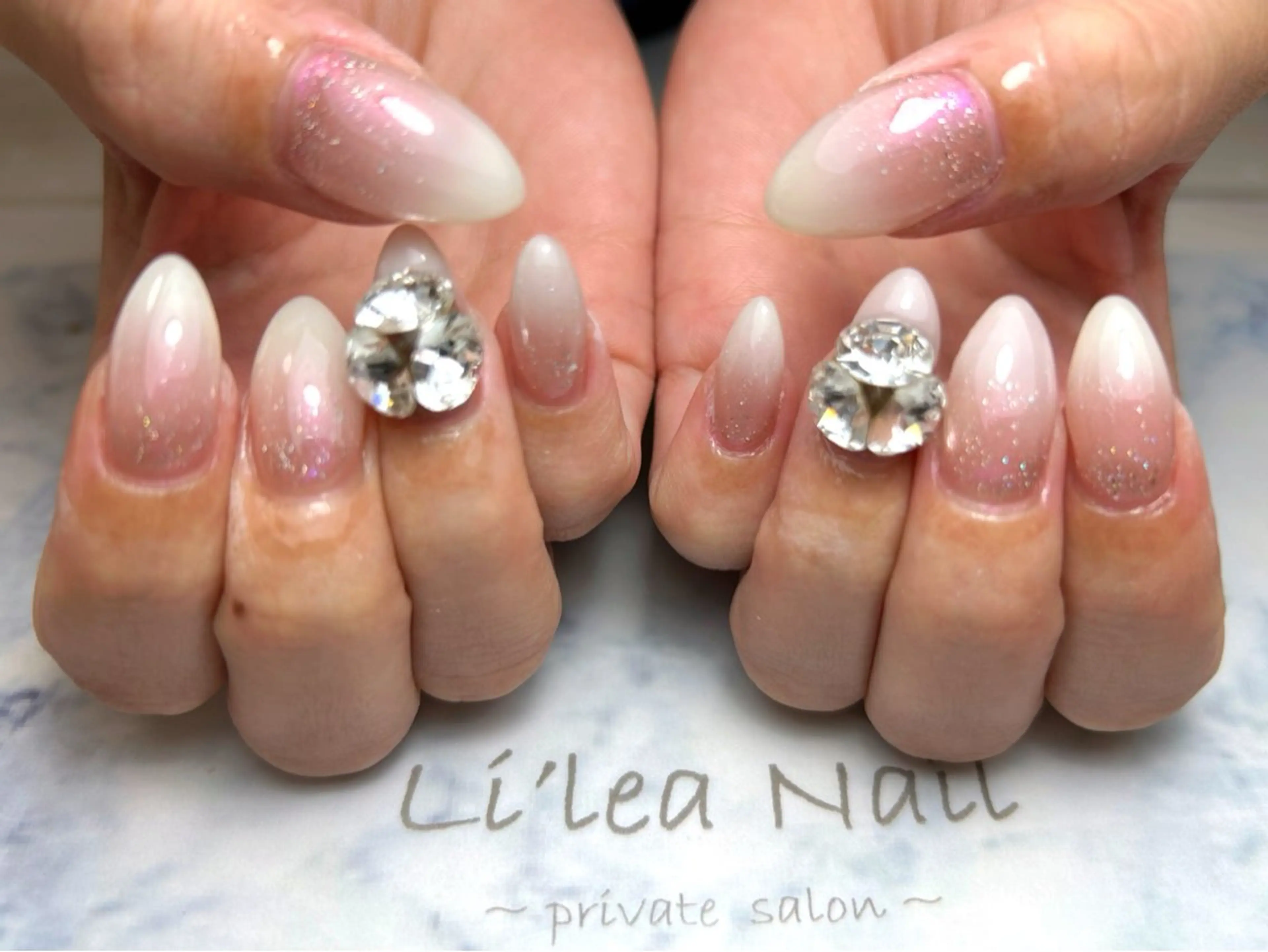 ネイル Li'leaNail AINAのネイルデザイン