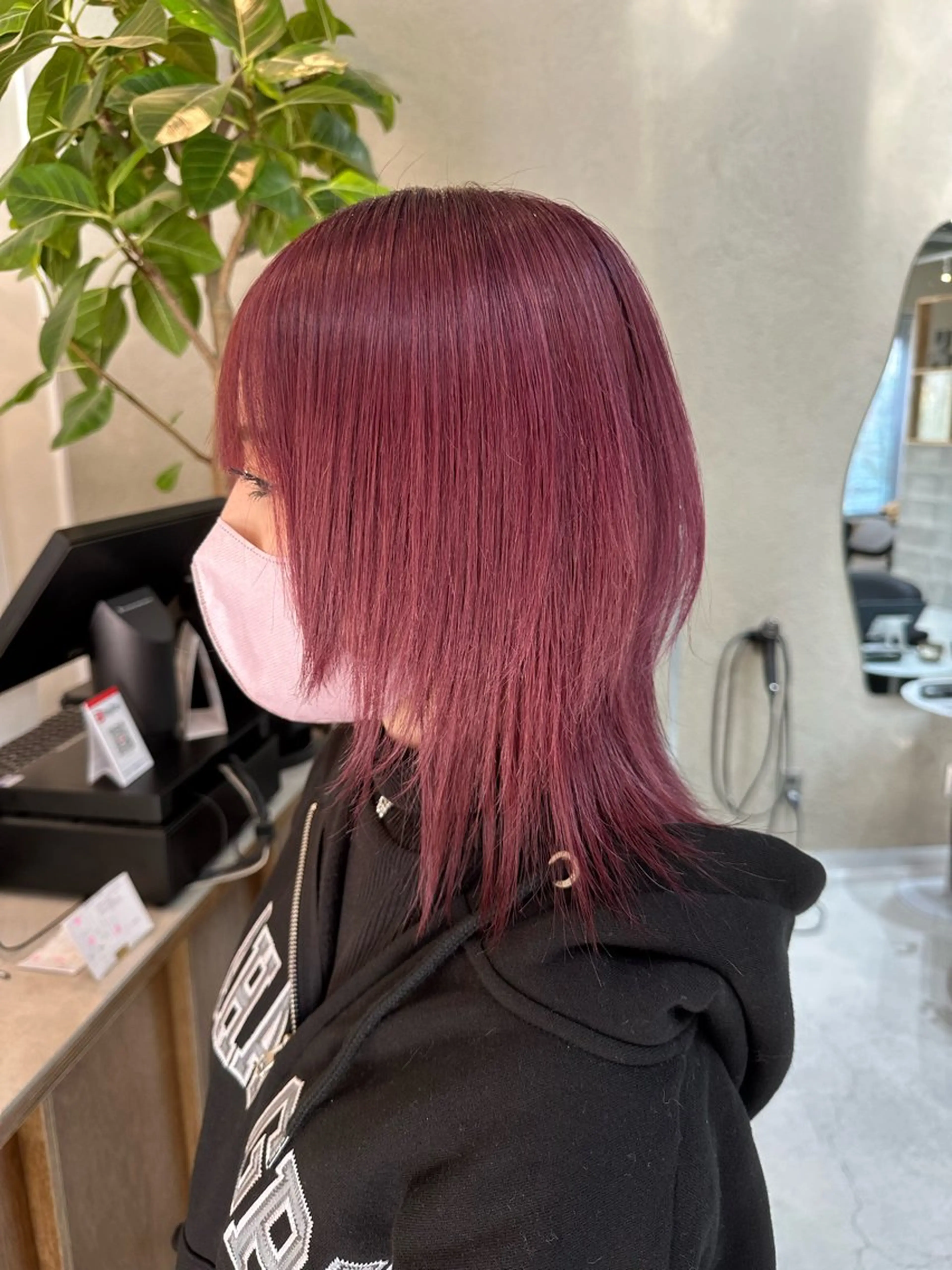 ミディアム カラー Shiro RENのヘアスタイル