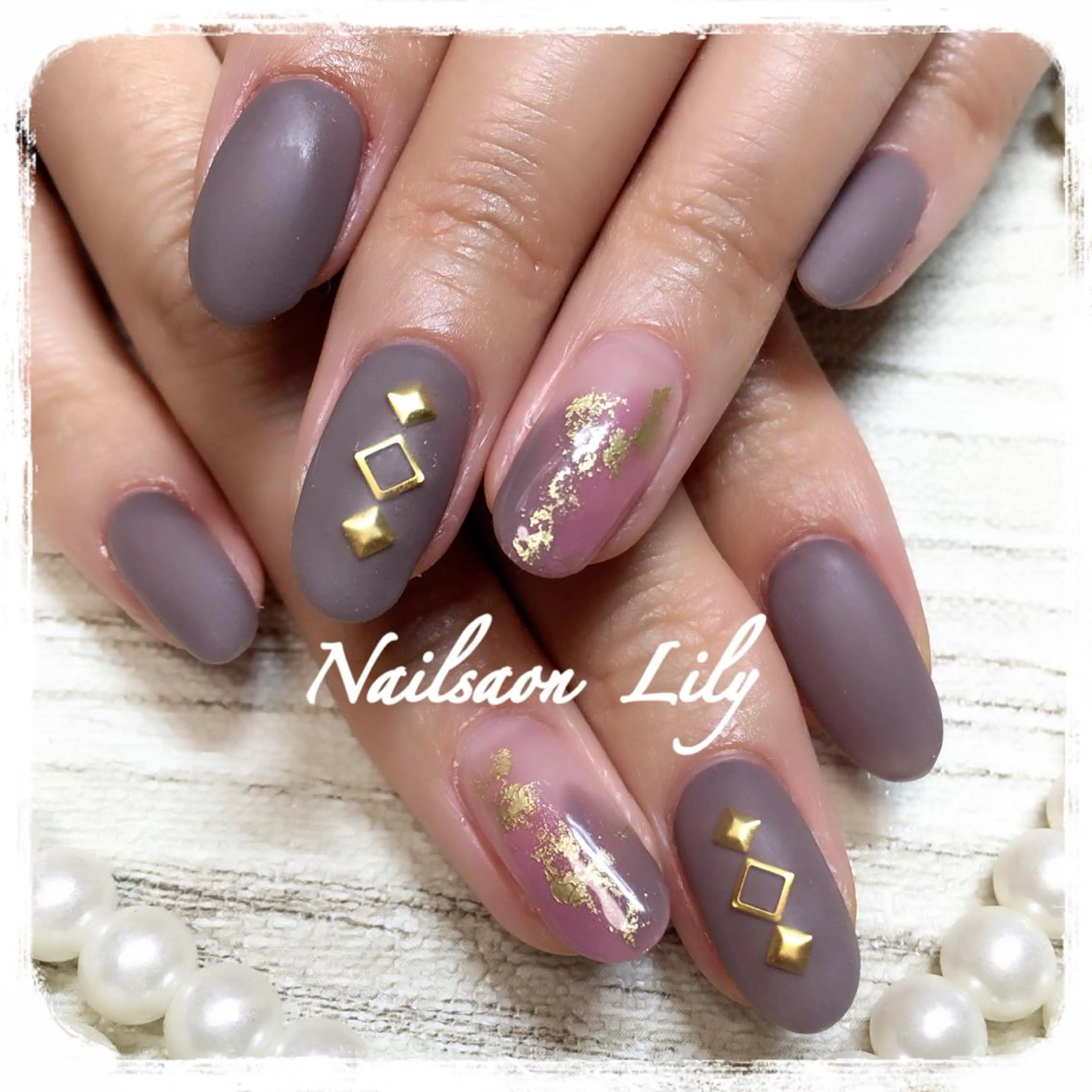 ネイル マットネイル ハンドネイル Lily*nail 🌻Mii🌻のネイルデザイン