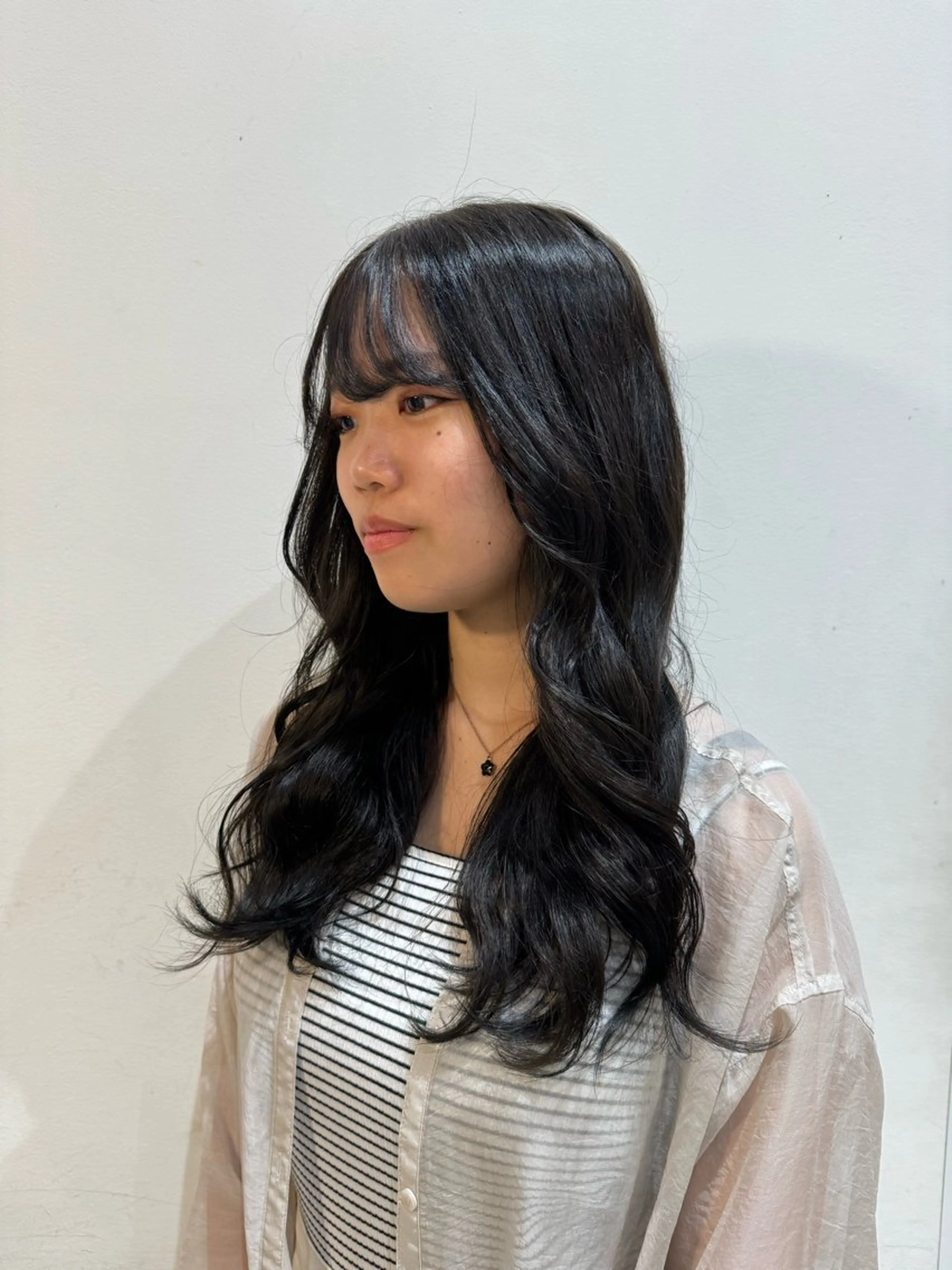 ロング 吉留 文月のヘアスタイル