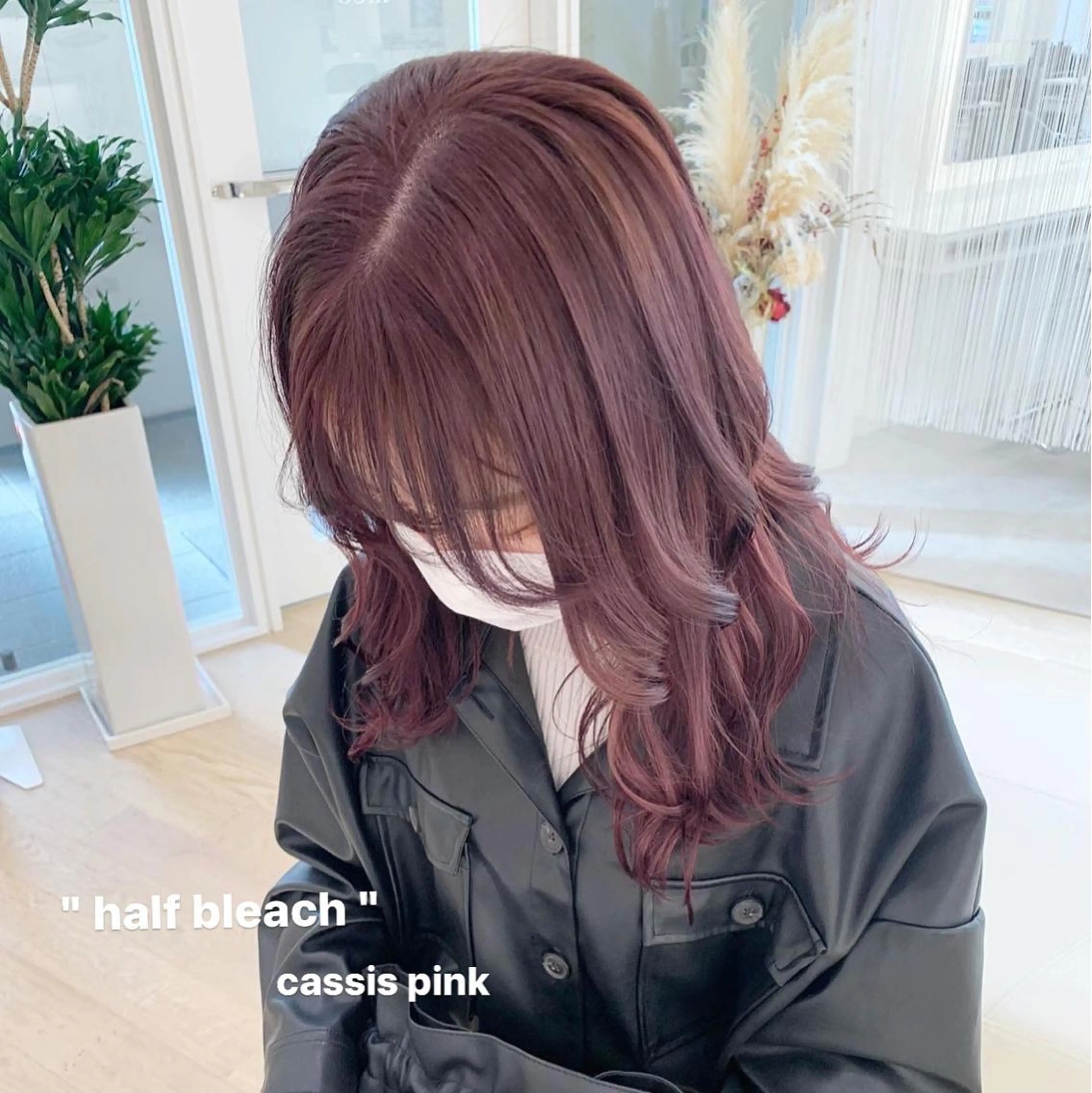 セミロング カラー ピンクカラー GOODDAY ヘアサロンのヘアスタイル